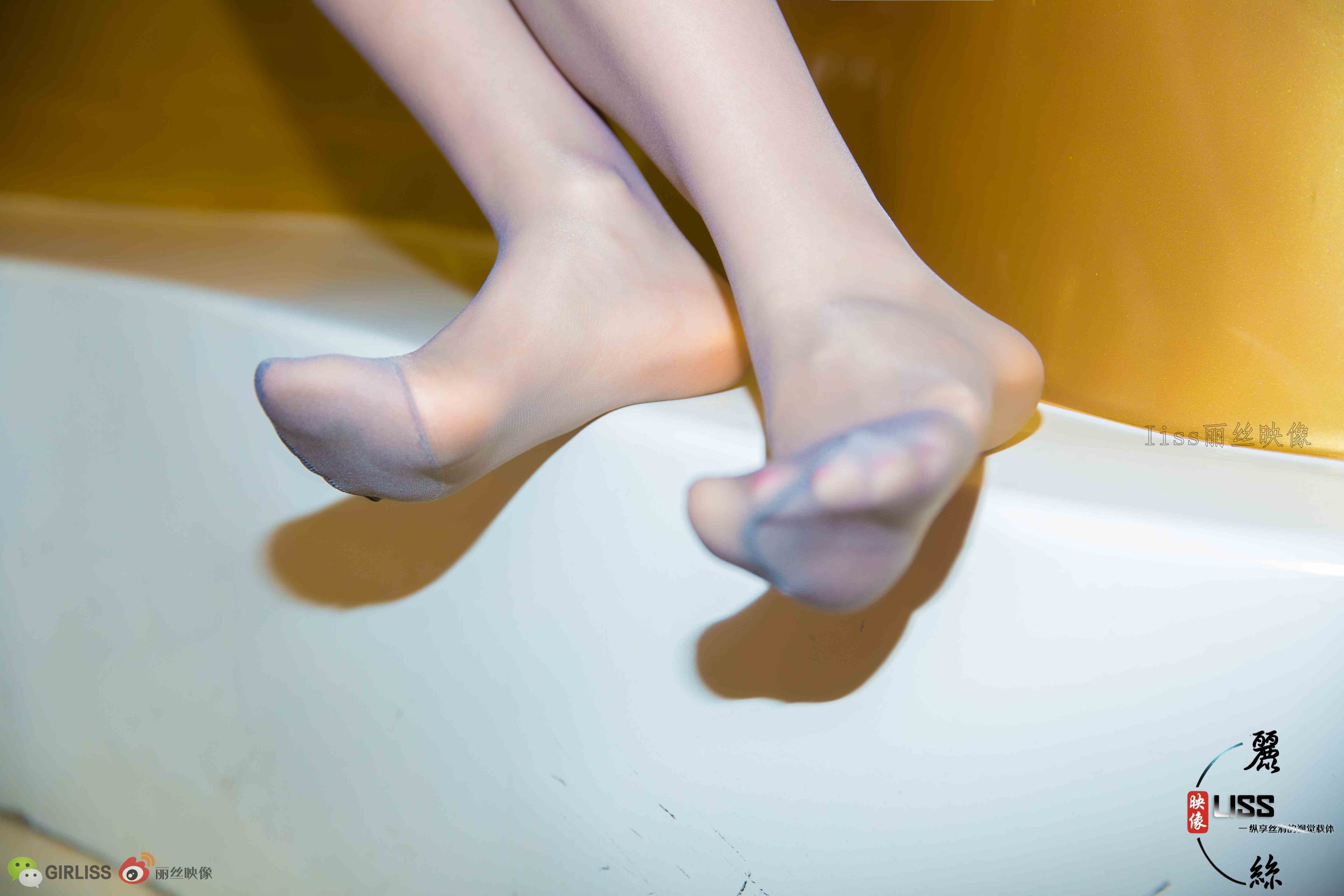 China Beauty Legs and feet 698