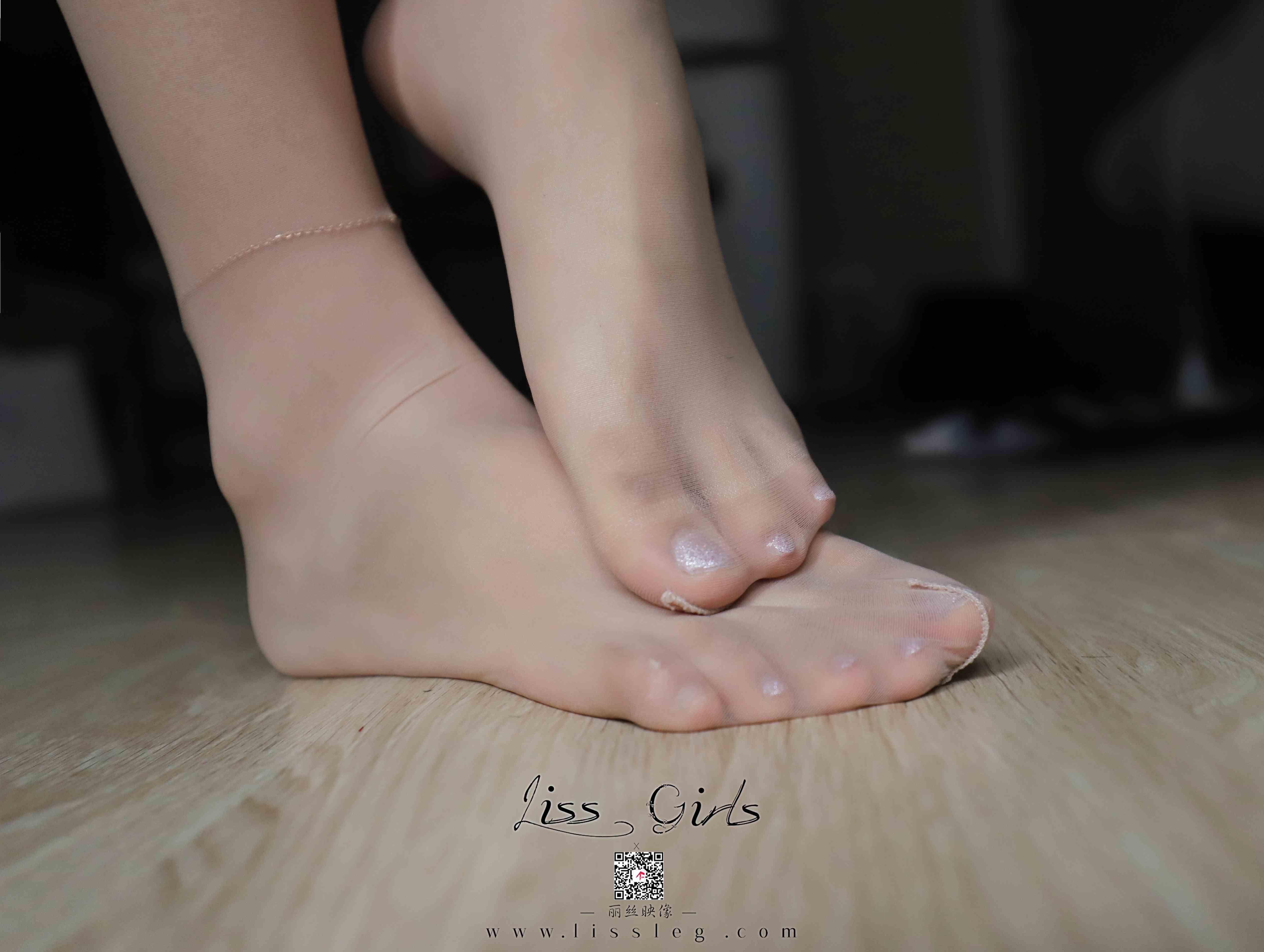 China Beauty Legs and feet 700