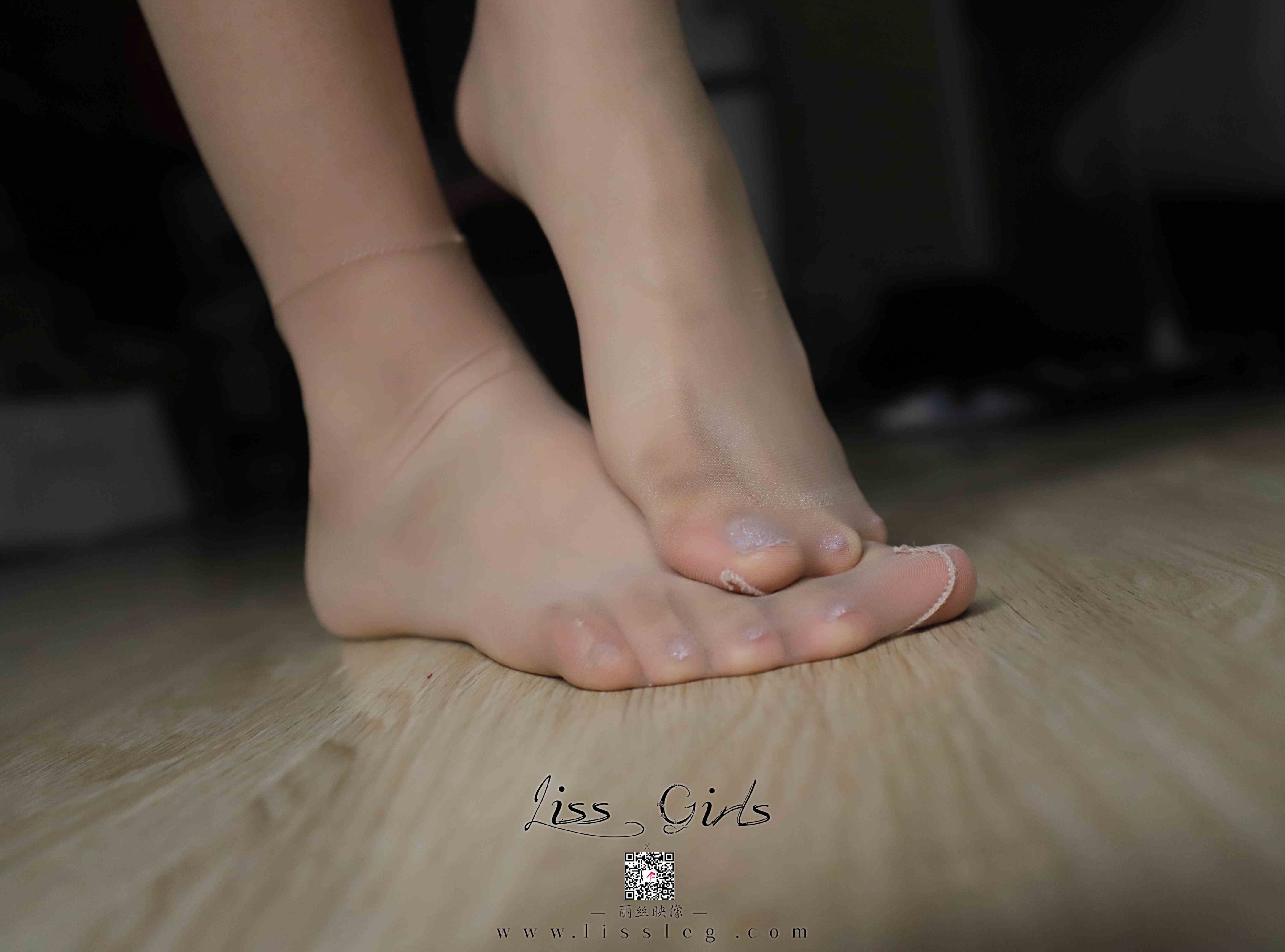 China Beauty Legs and feet 700