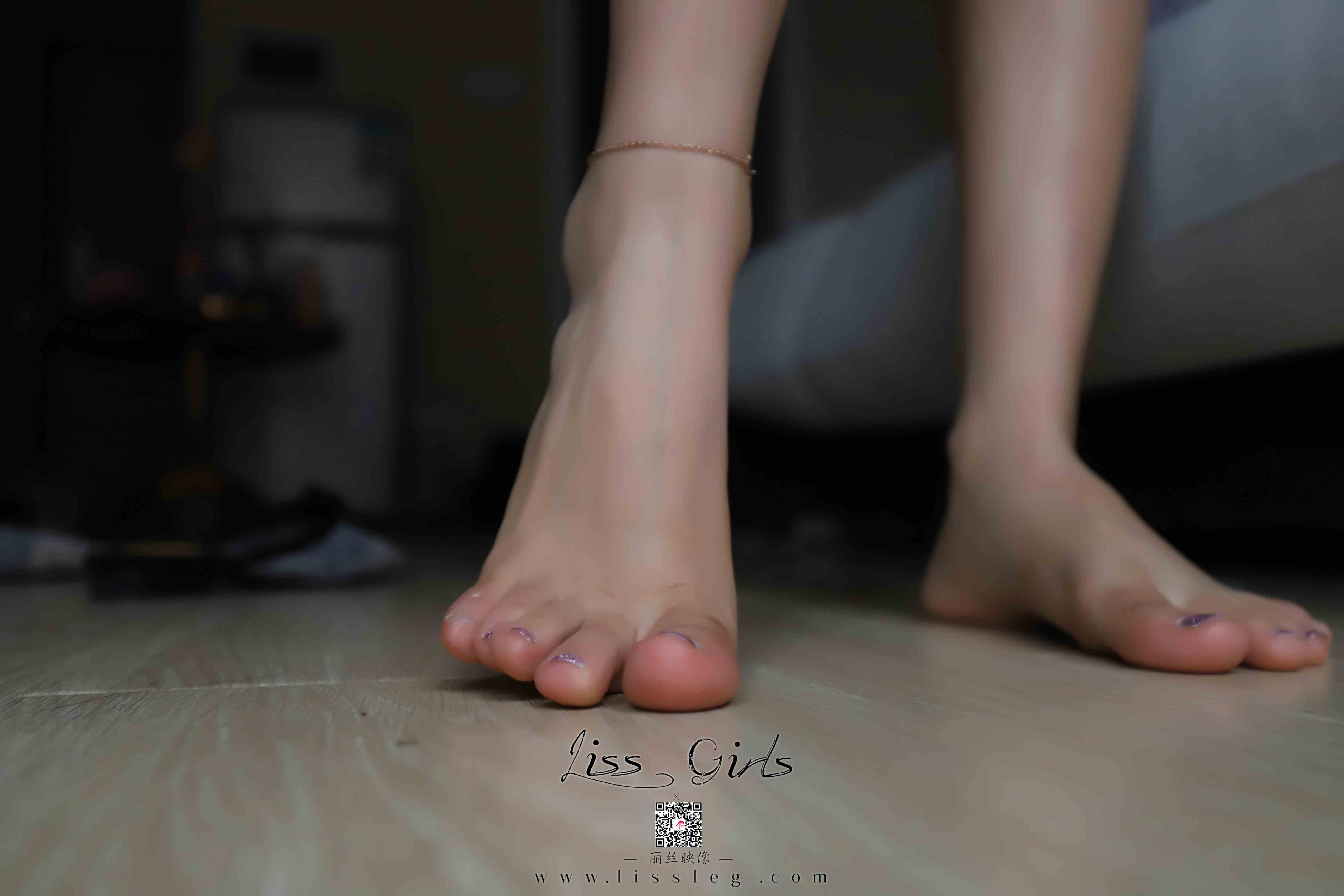 China Beauty Legs and feet 700