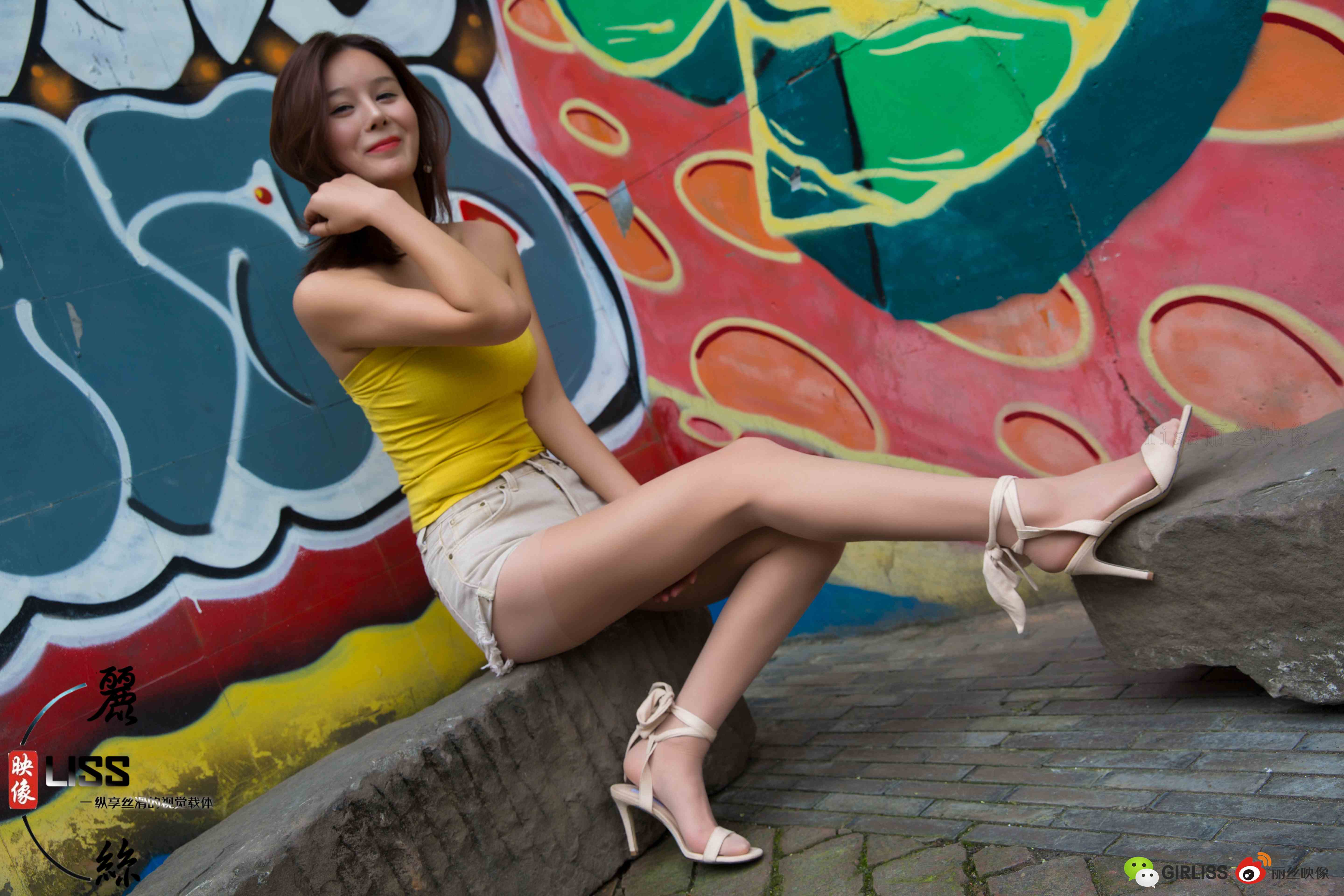 China Beauty Legs and feet 703