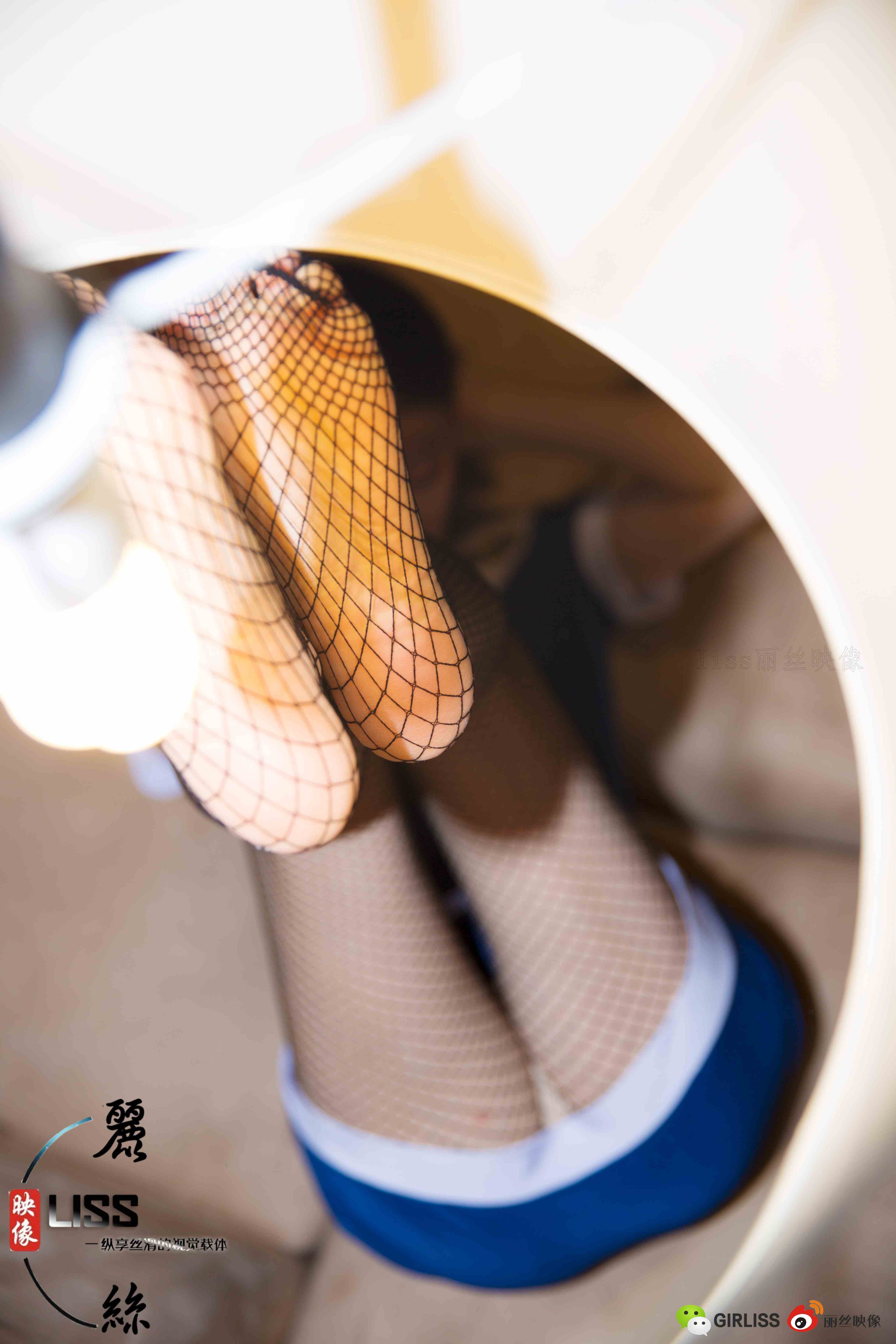 China Beauty Legs and feet 707