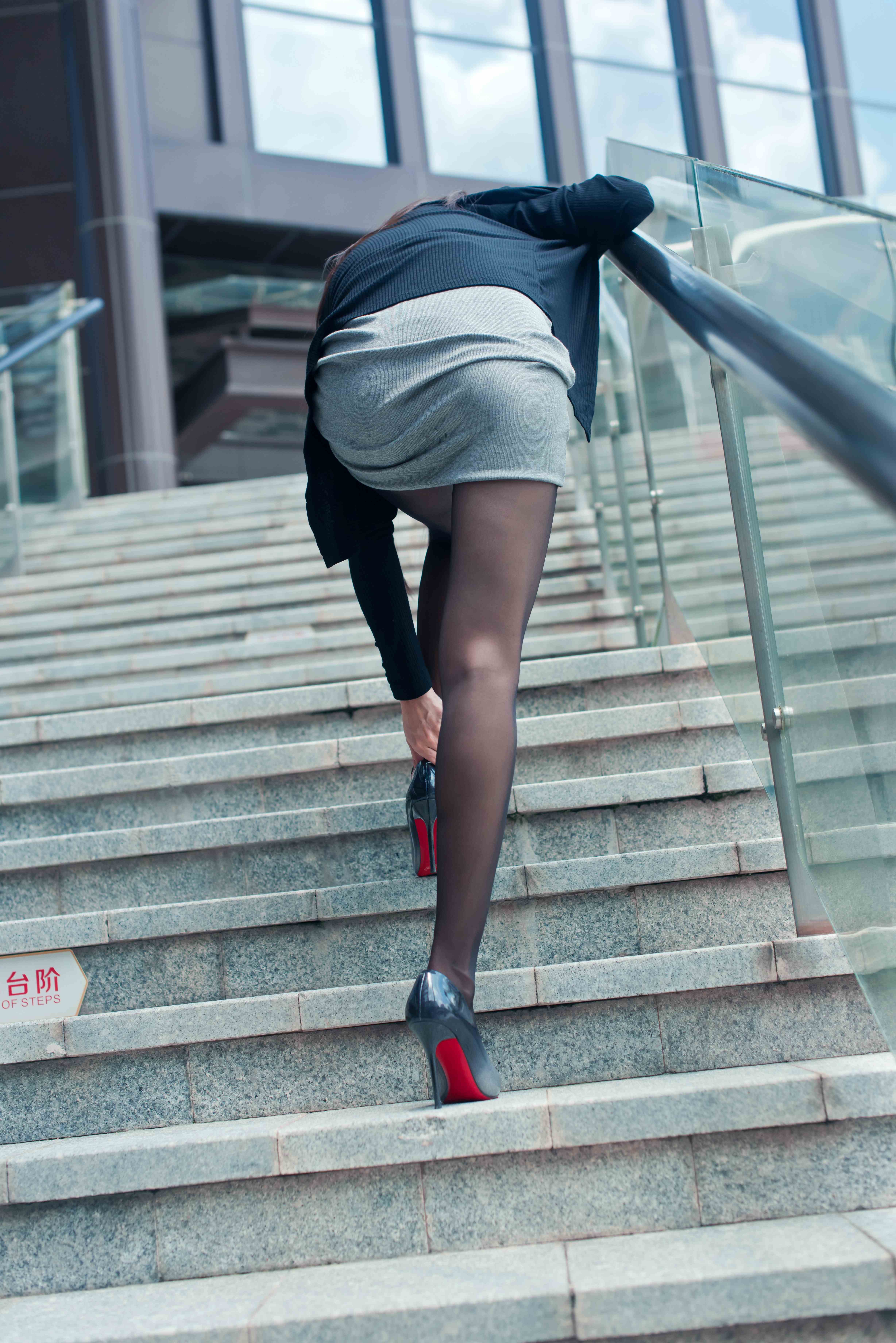 China Beauty Legs and feet 709