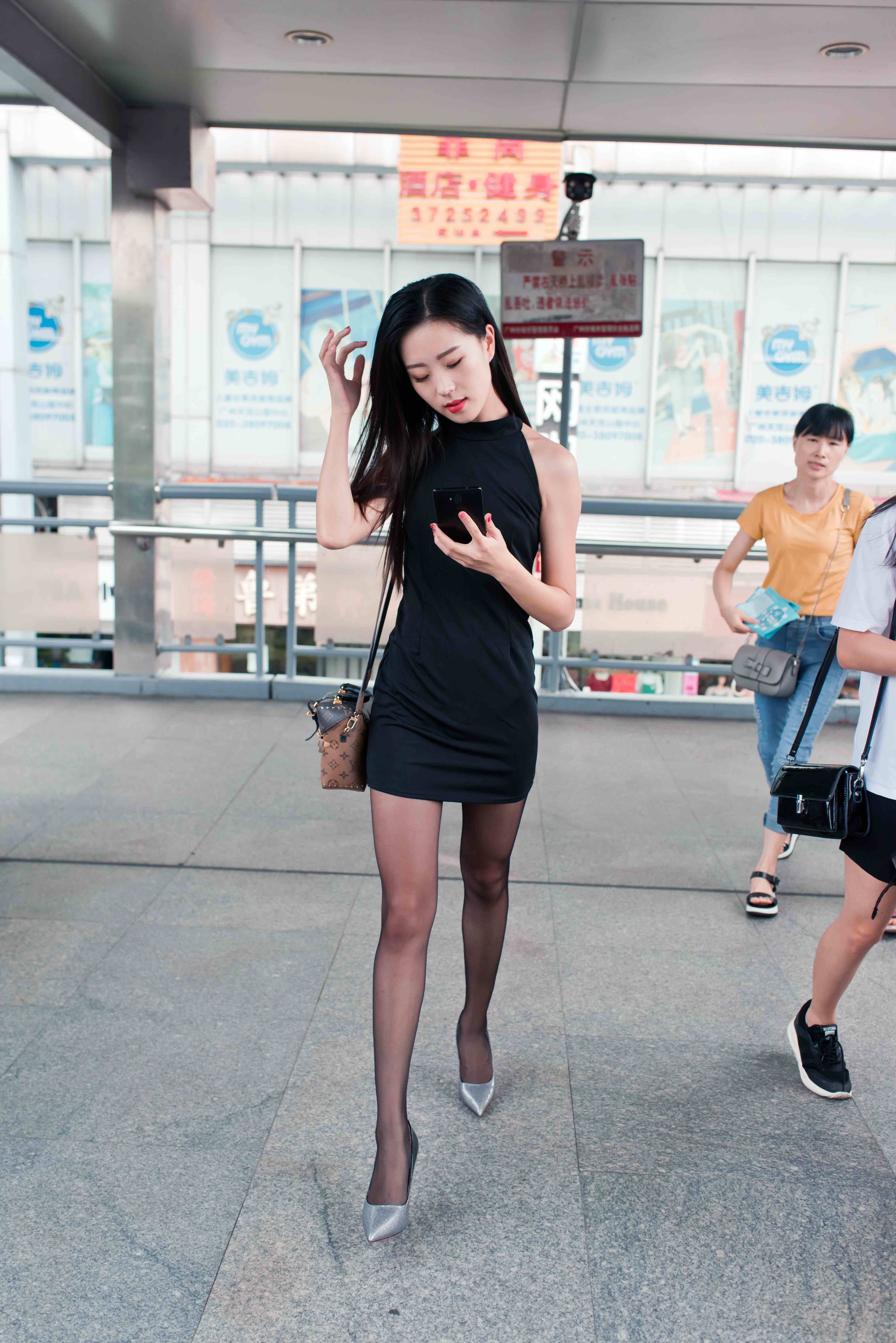 China Beauty Legs and feet 710