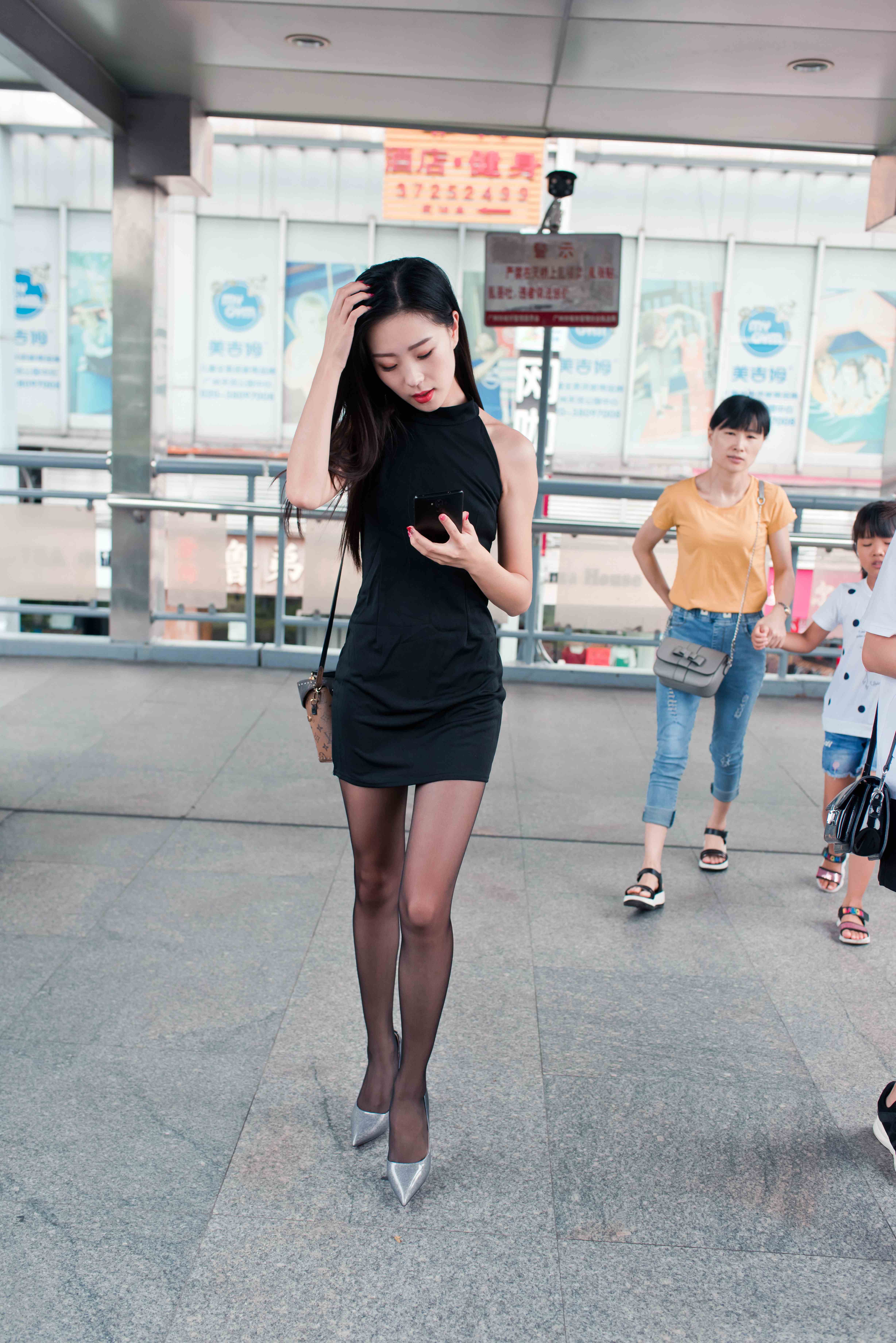 China Beauty Legs and feet 710