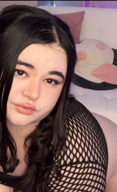 looking makes it uuhhooott_64