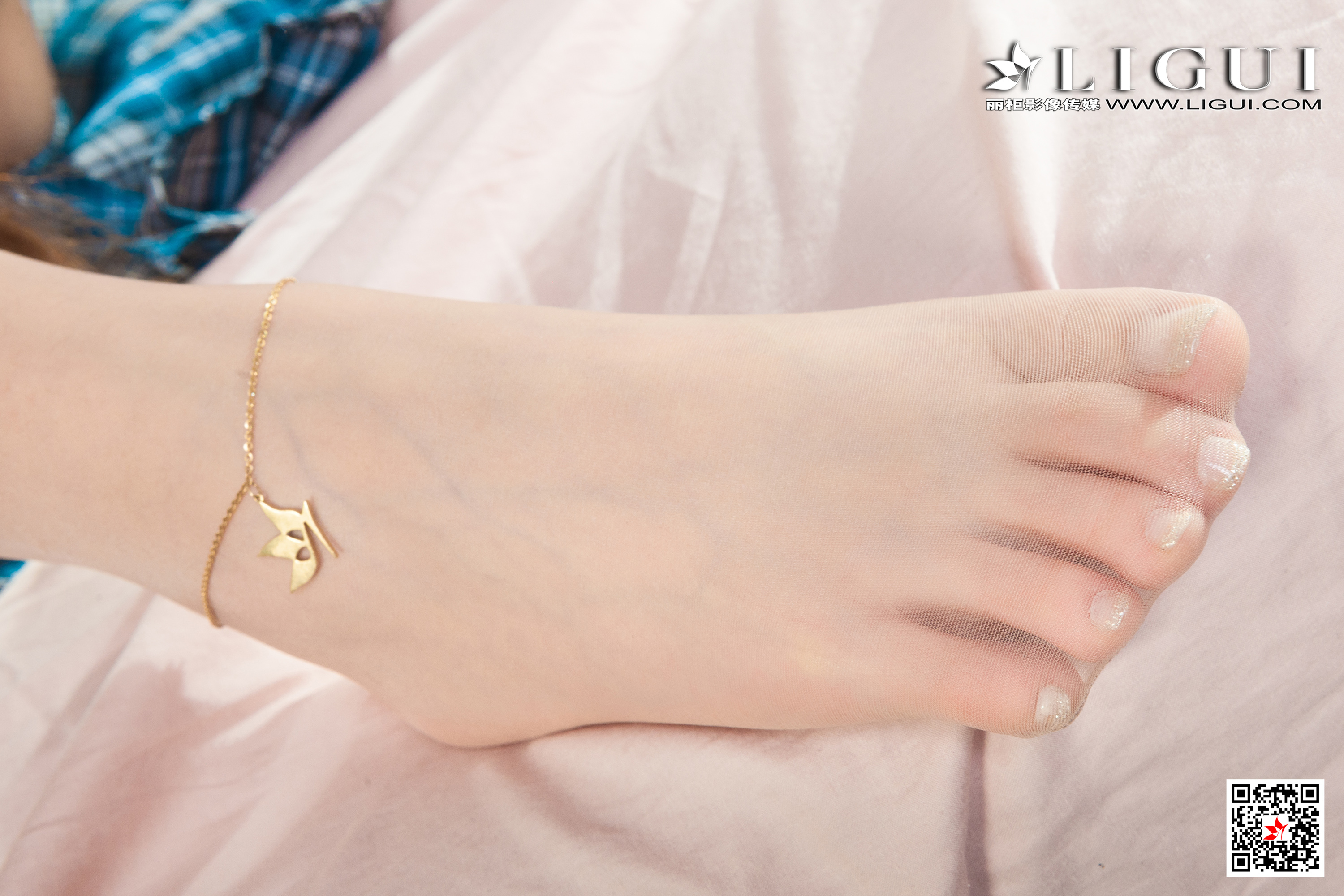 Foot Fetish Twin Flowers 92