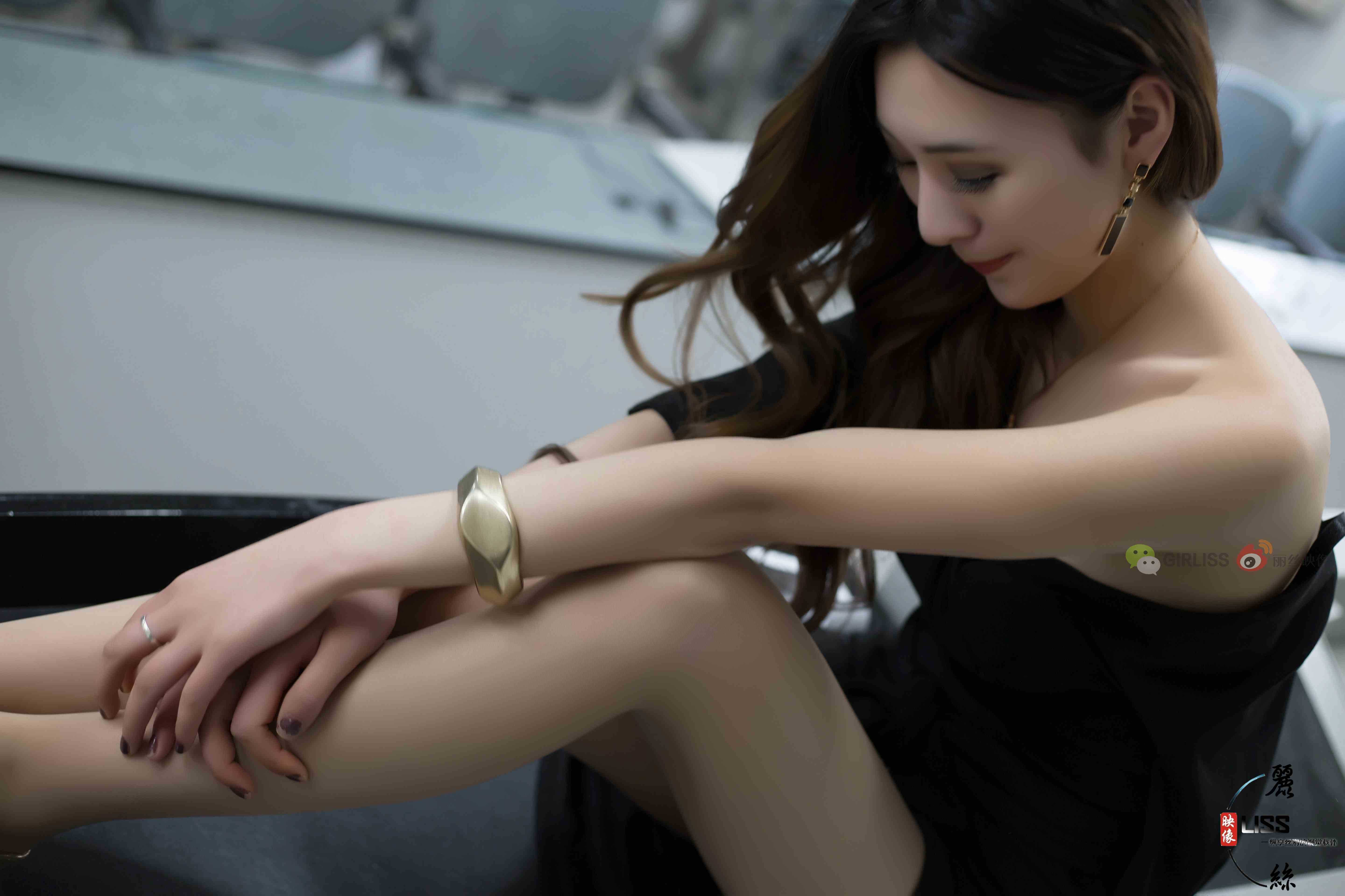 China Beauty Legs and feet 713