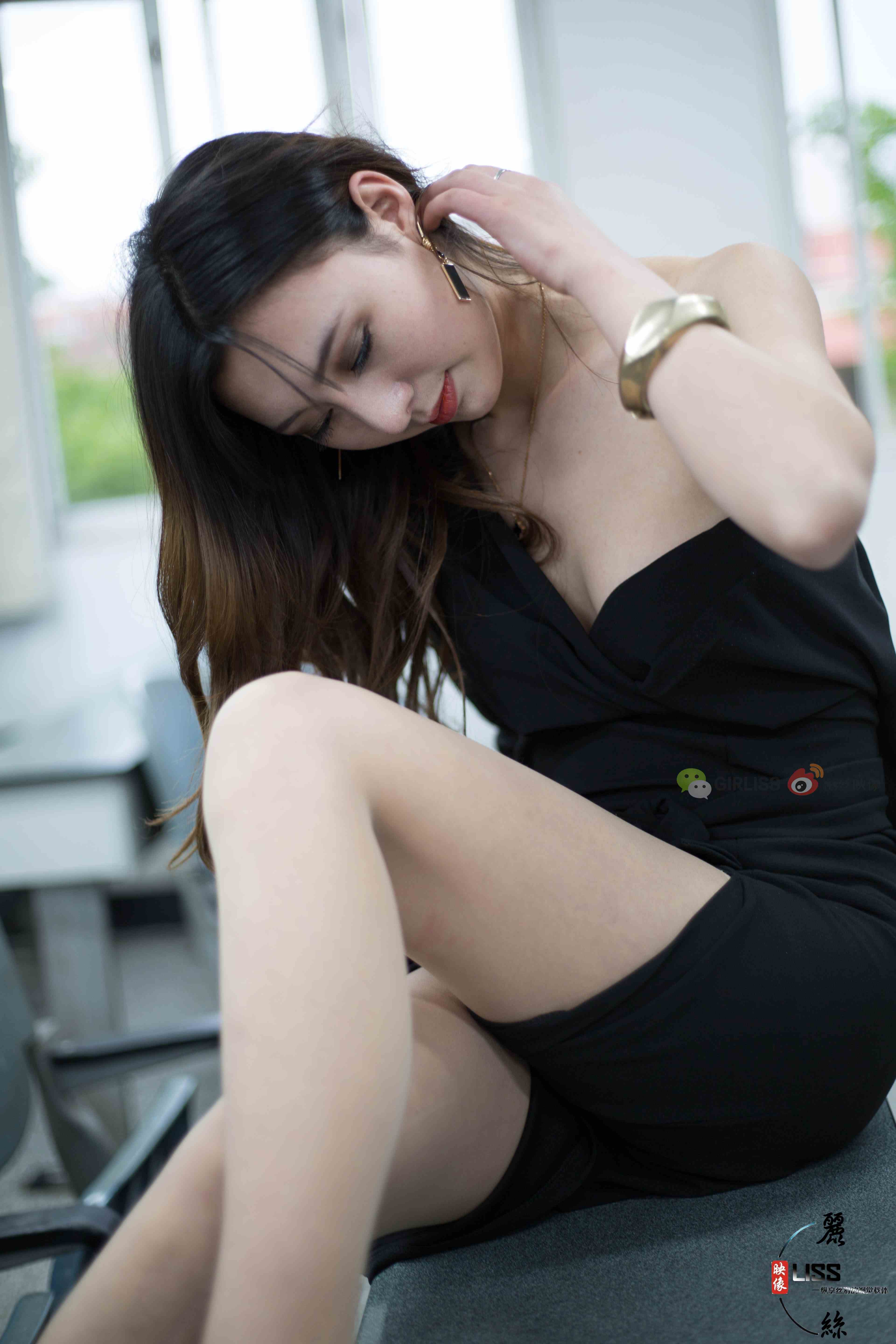 China Beauty Legs and feet 713