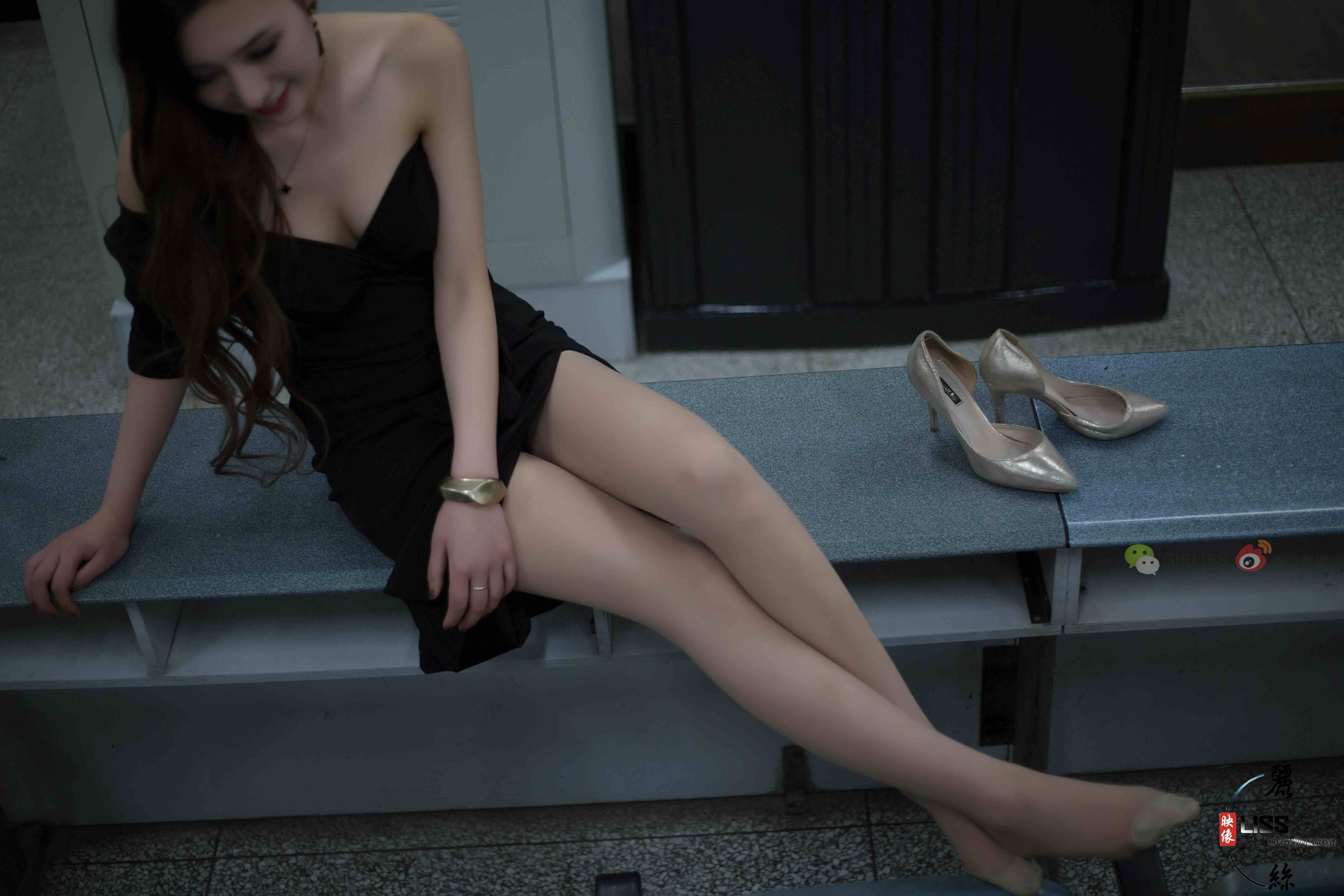 China Beauty Legs and feet 713