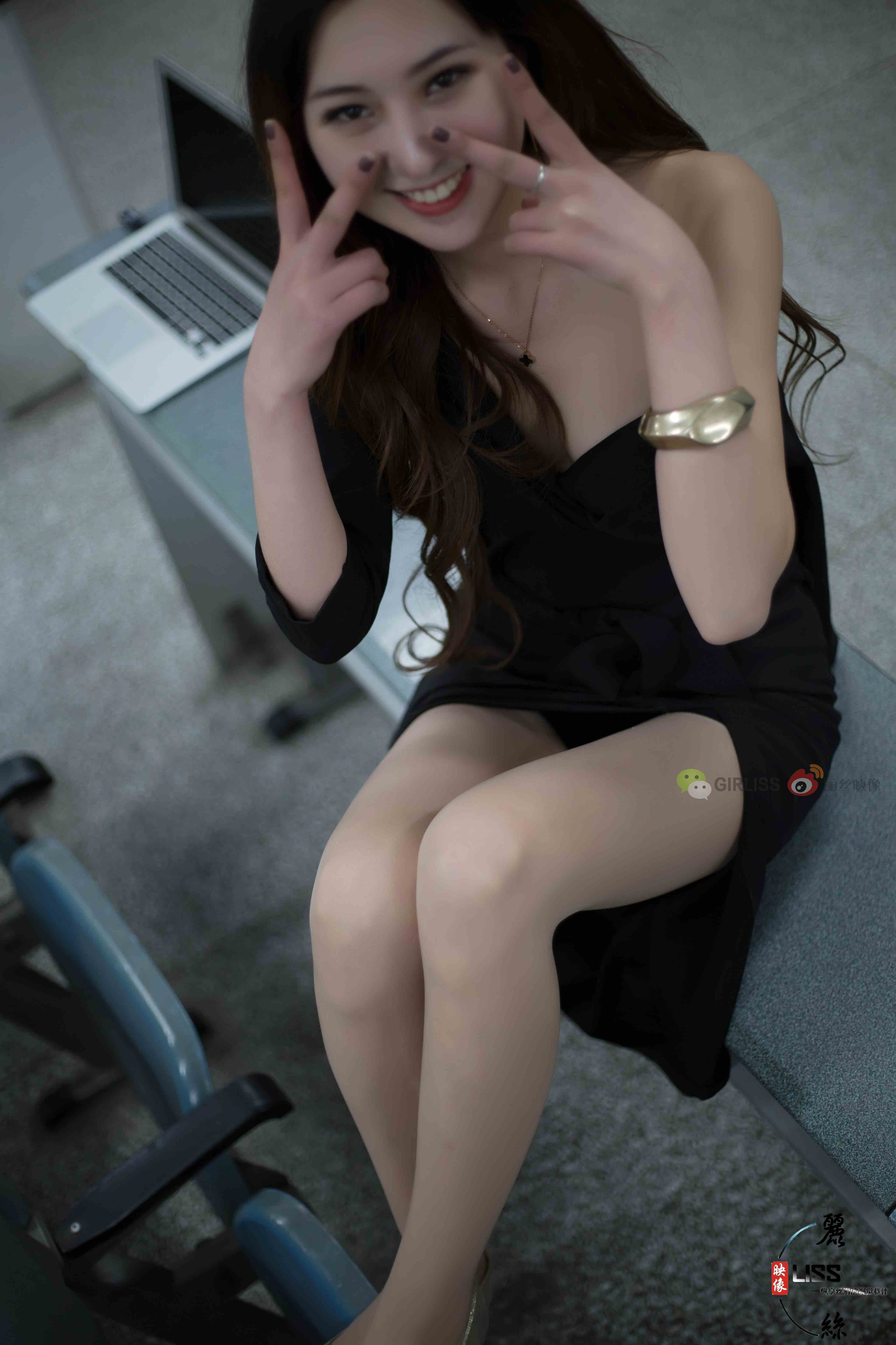 China Beauty Legs and feet 713