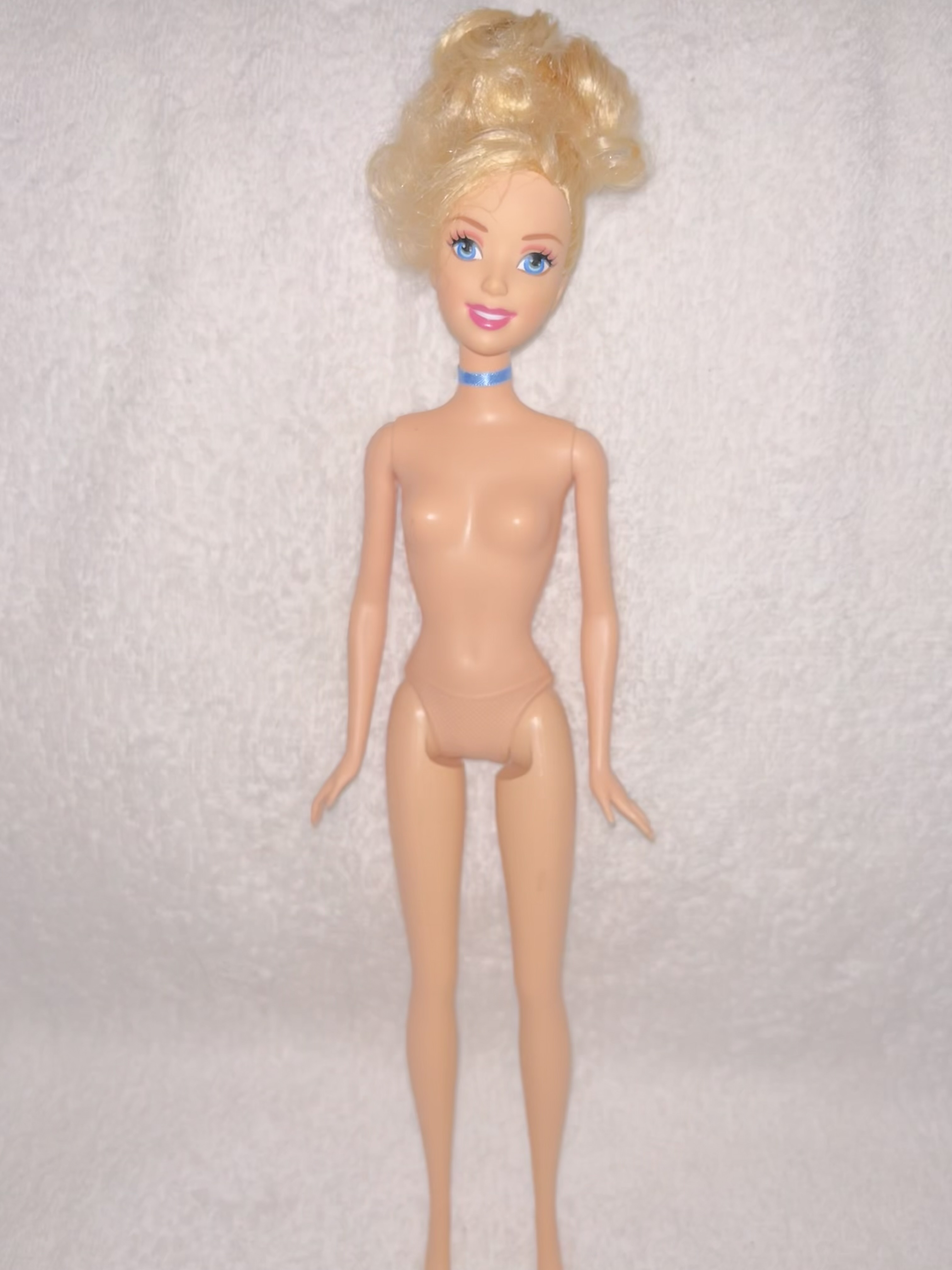 Naked secondhand store Barbie  precum and cumshot