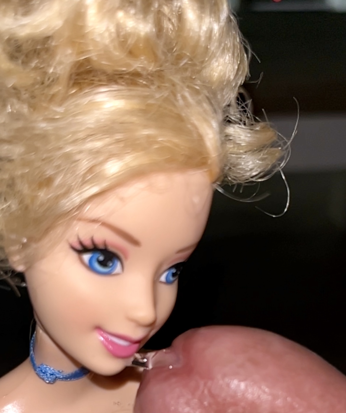 Naked secondhand store Barbie  precum and cumshot