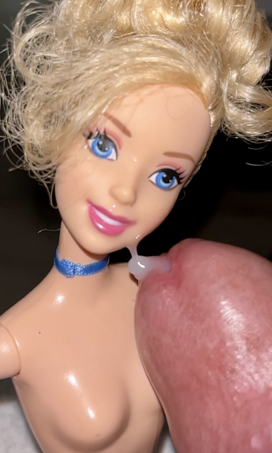 Naked secondhand store Barbie  precum and cumshot