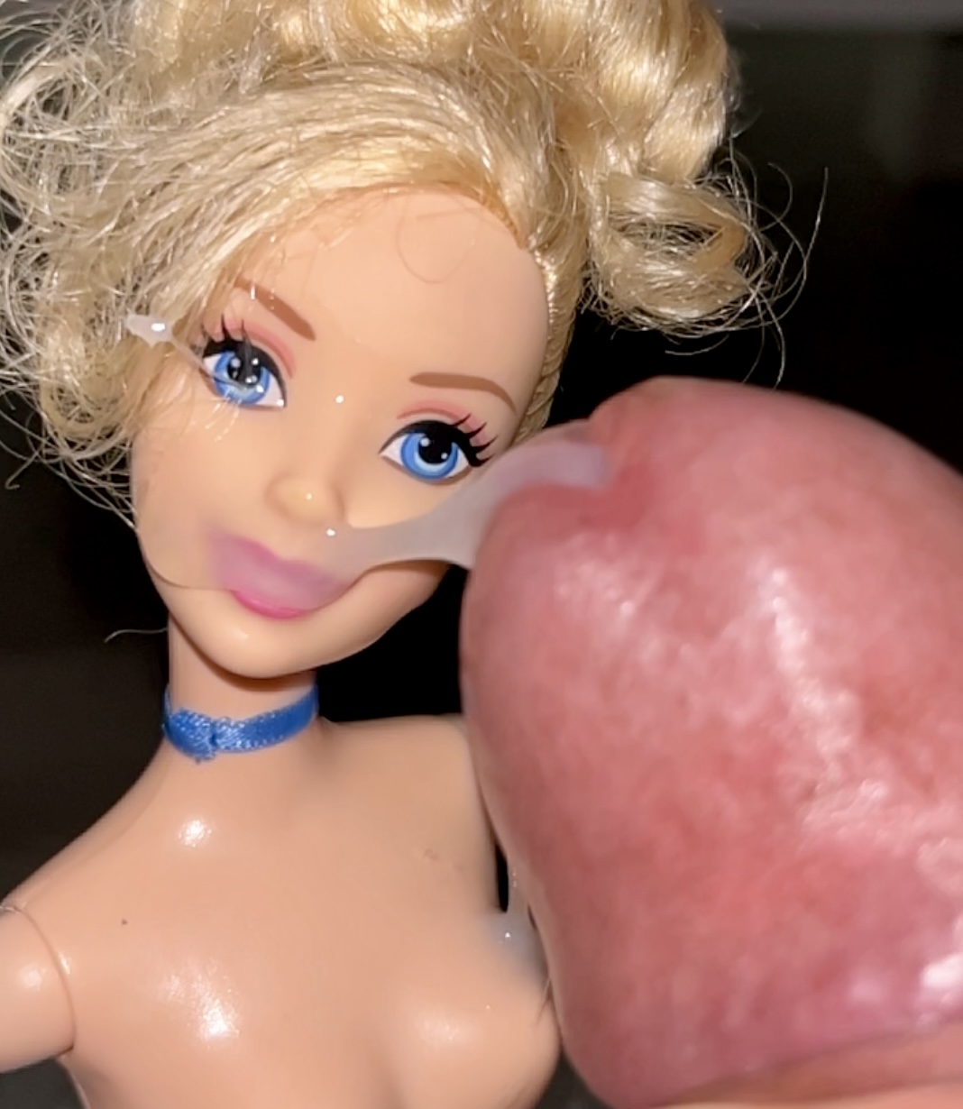 Naked secondhand store Barbie  precum and cumshot