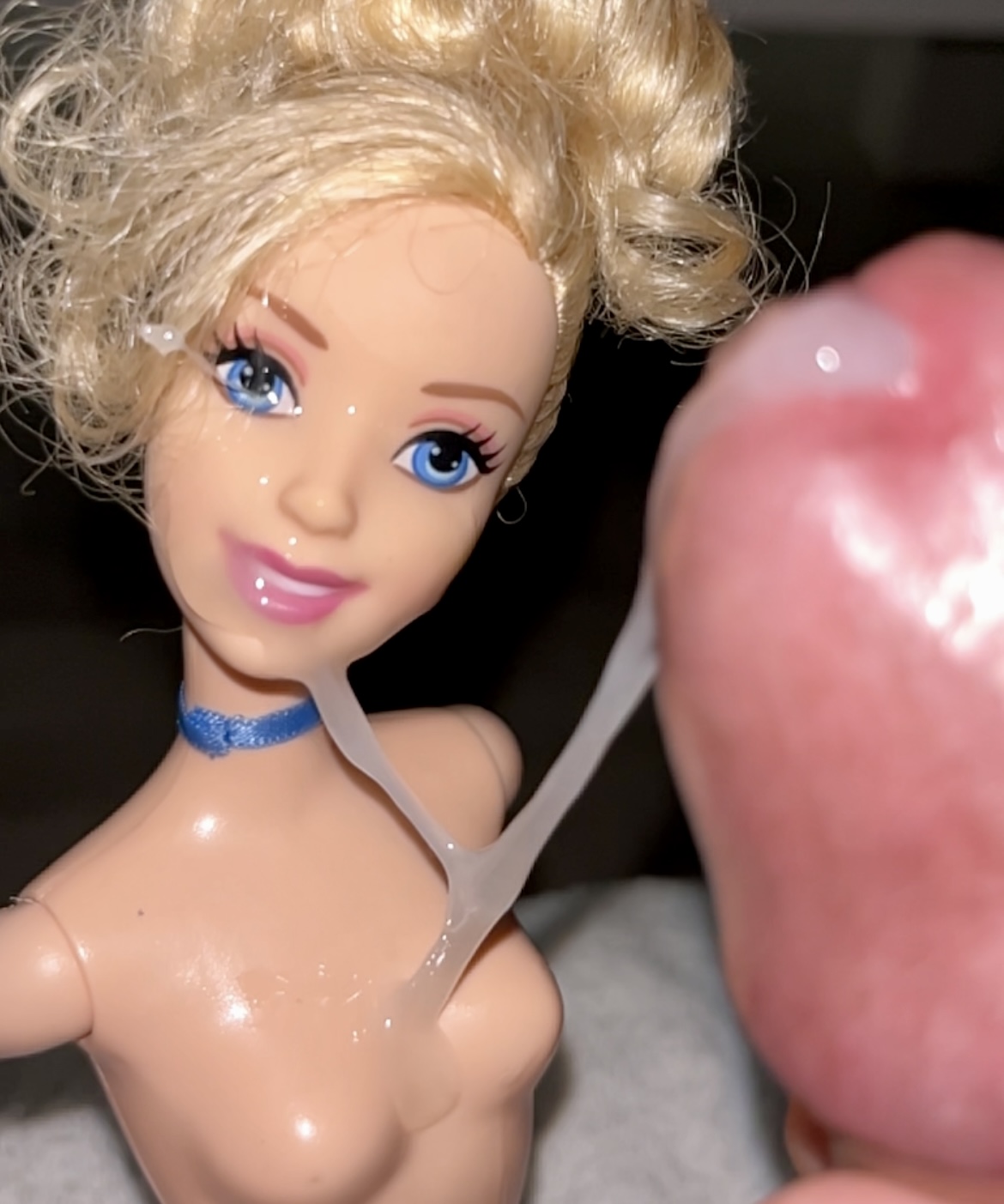 Naked secondhand store Barbie  precum and cumshot