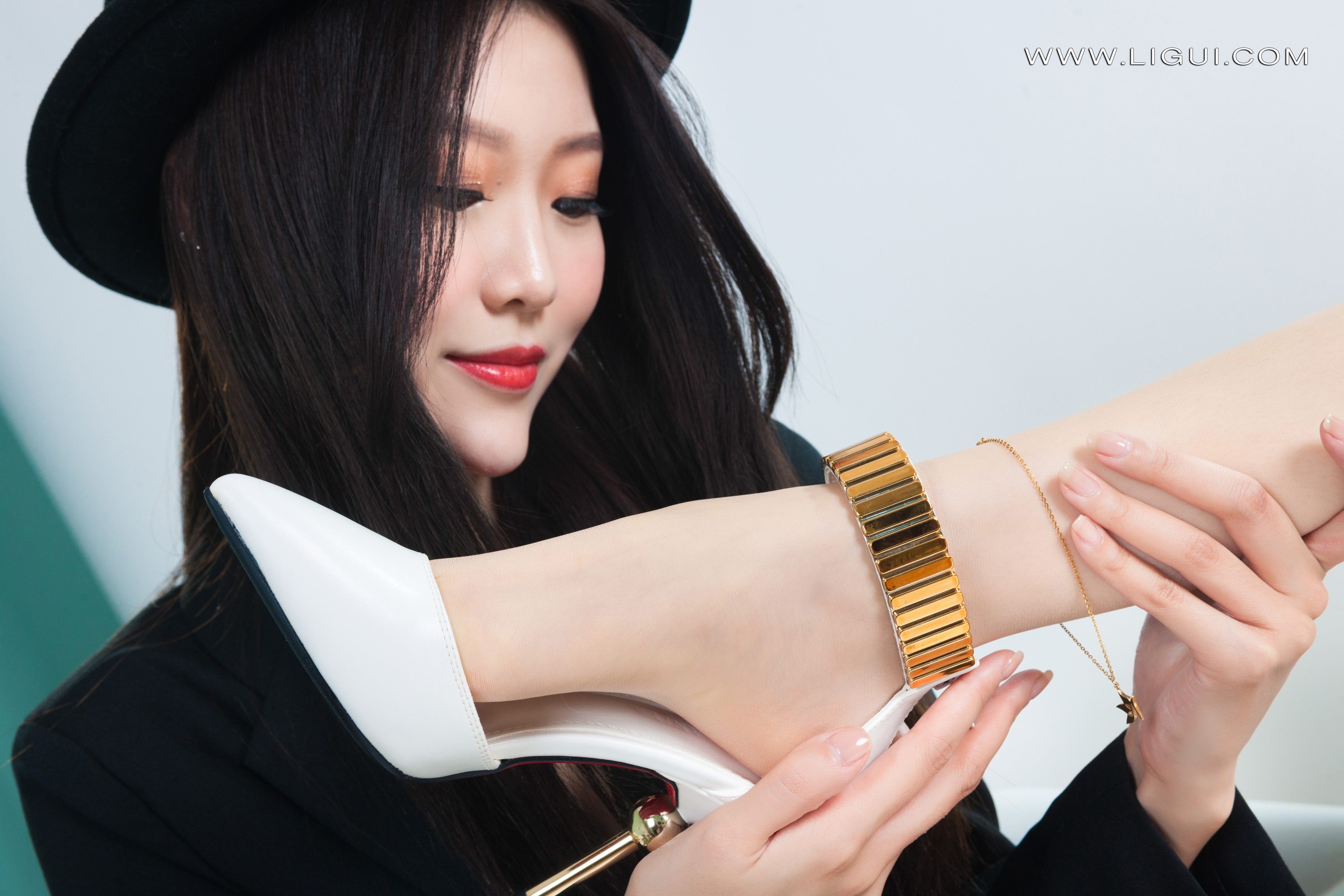 Foot Fetish Twin Flowers 94