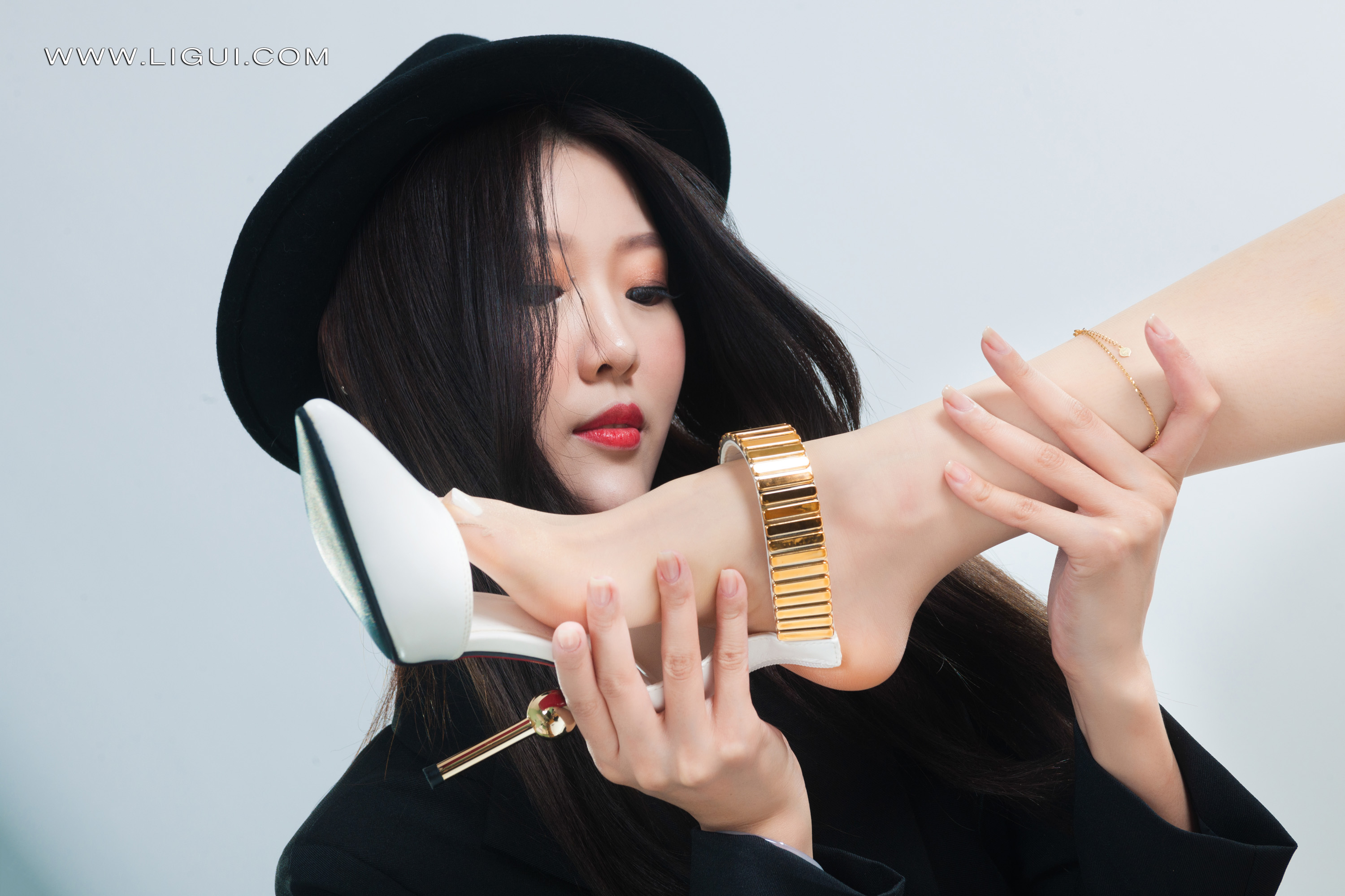 Foot Fetish Twin Flowers 94