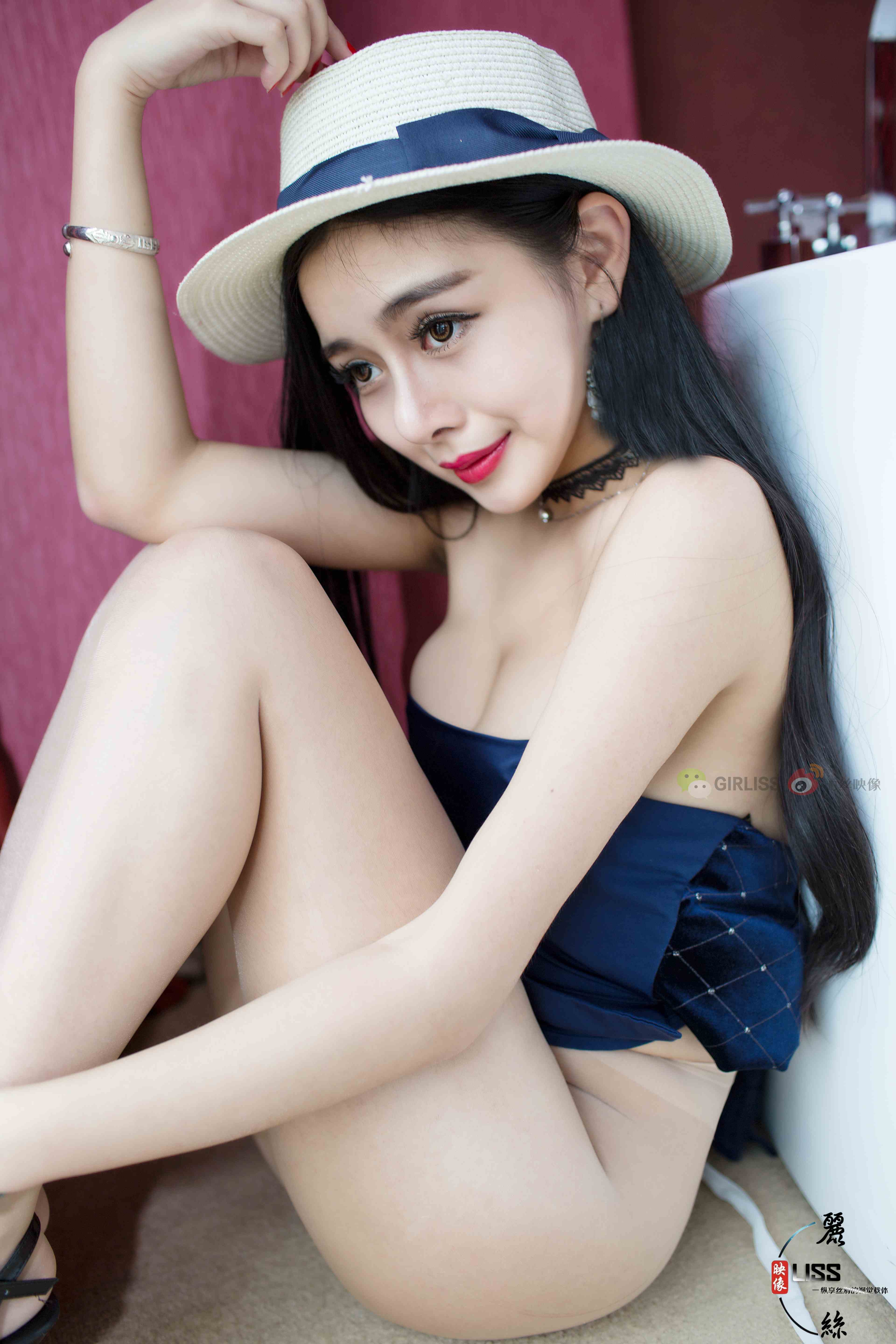 China Beauty Legs and feet 723