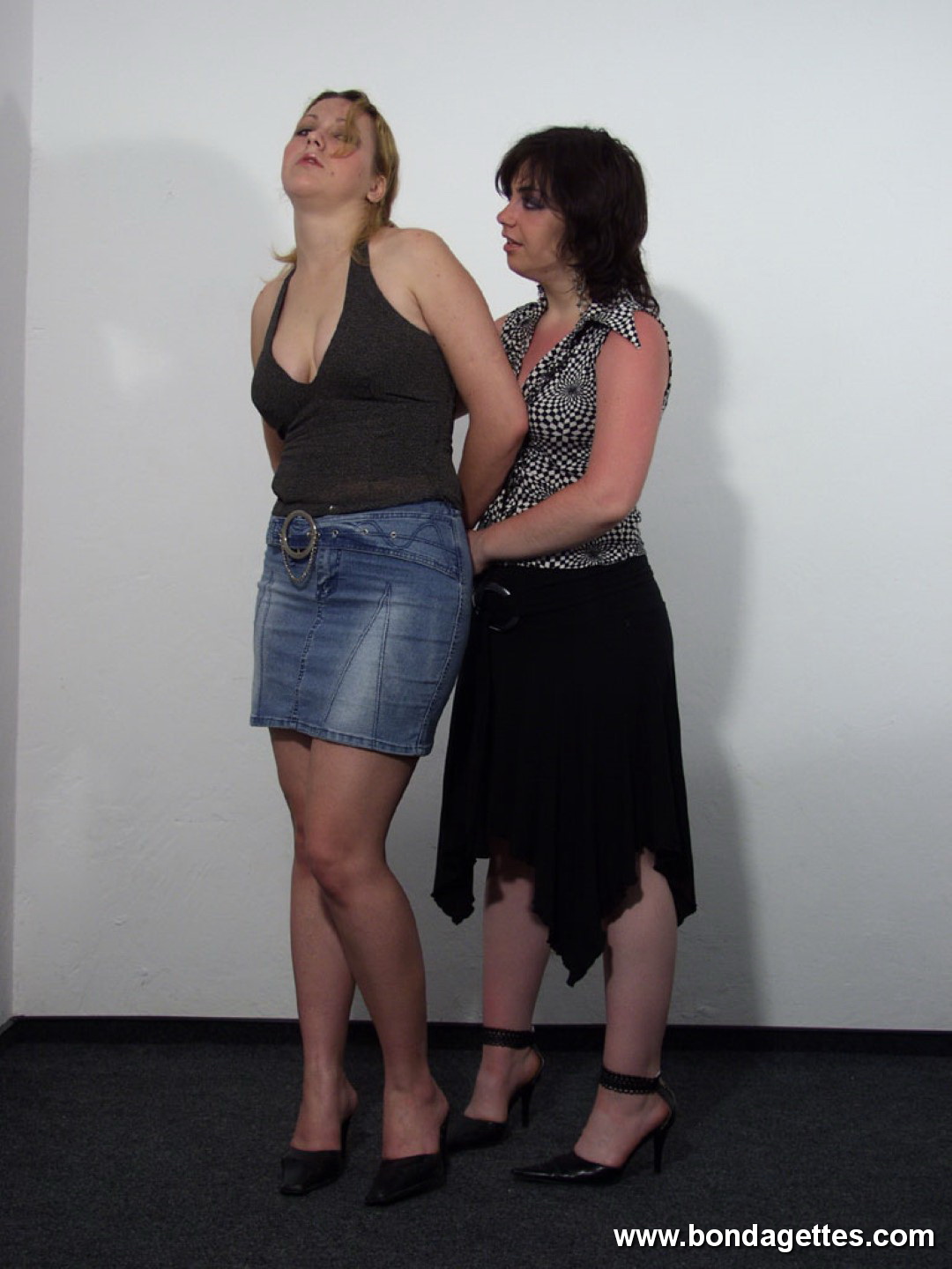 Hot girl in bondage 414