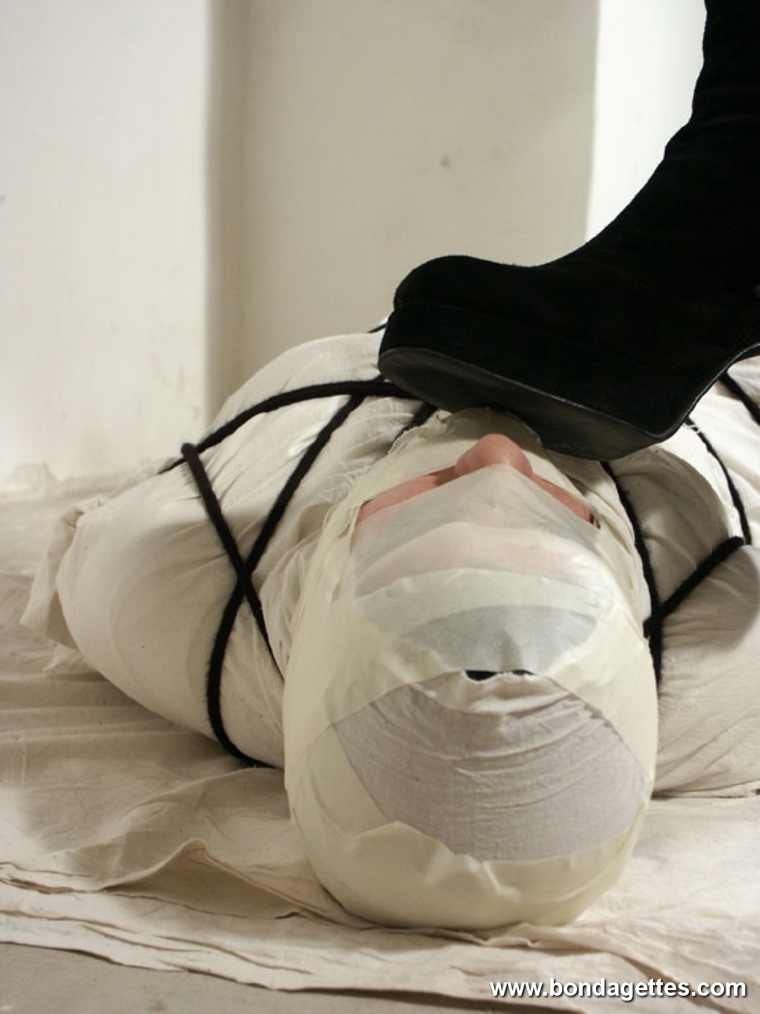 Hot girl in bondage 419