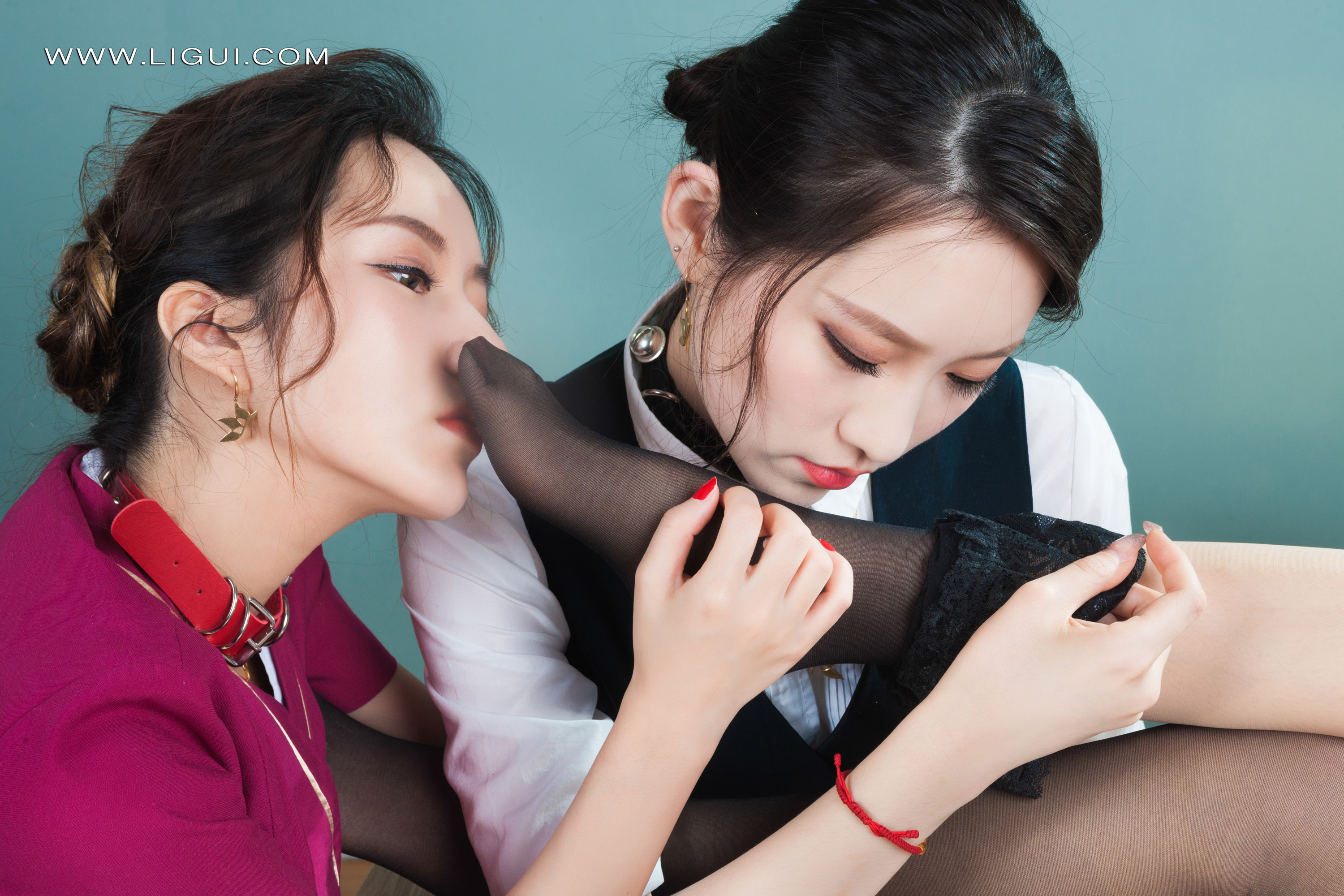 Foot Fetish Twin Flowers 98