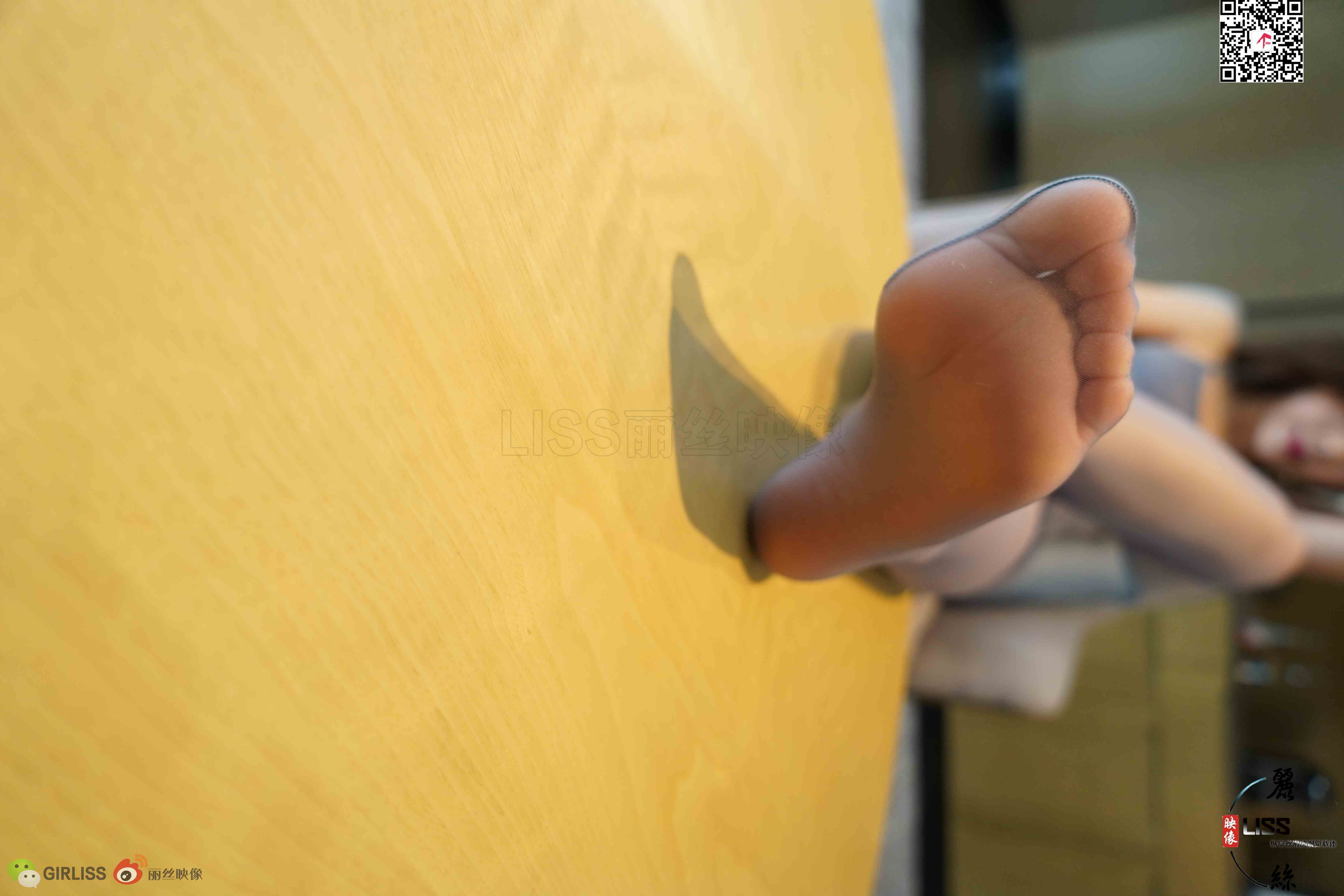 China Beauty Legs and feet 734