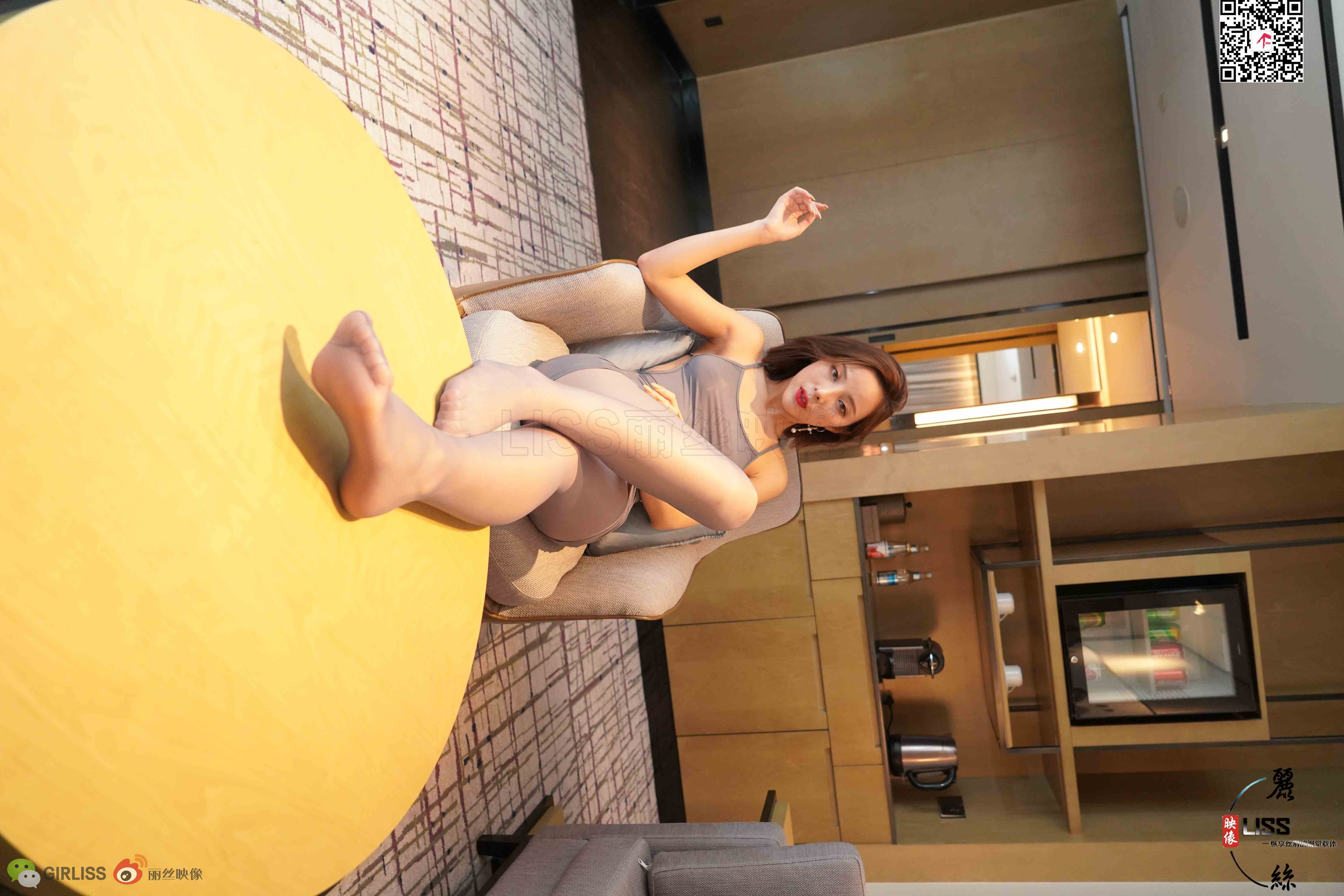 China Beauty Legs and feet 734