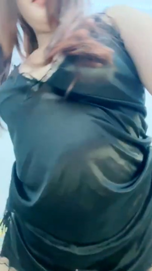 looking makes it uuhhooott_97