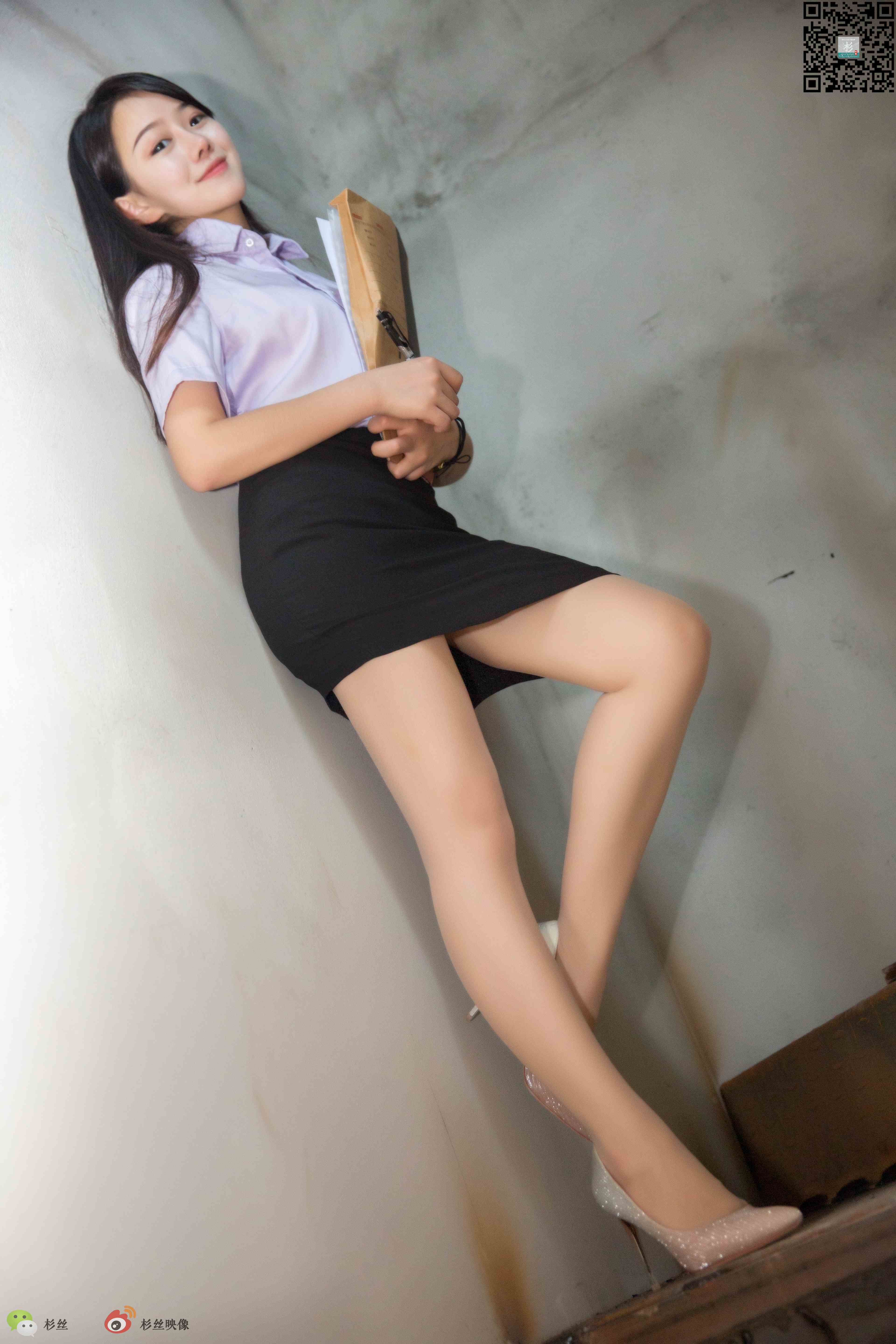 China Beauty Legs and feet 743