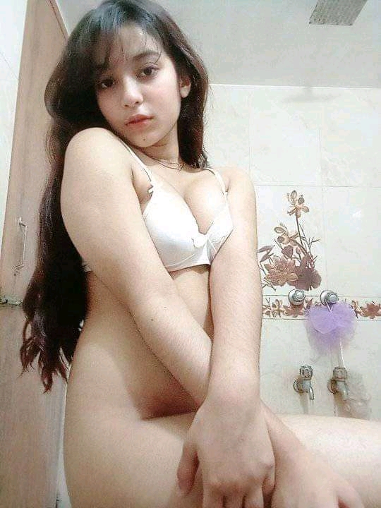 mirzapur girl arshi nude photos