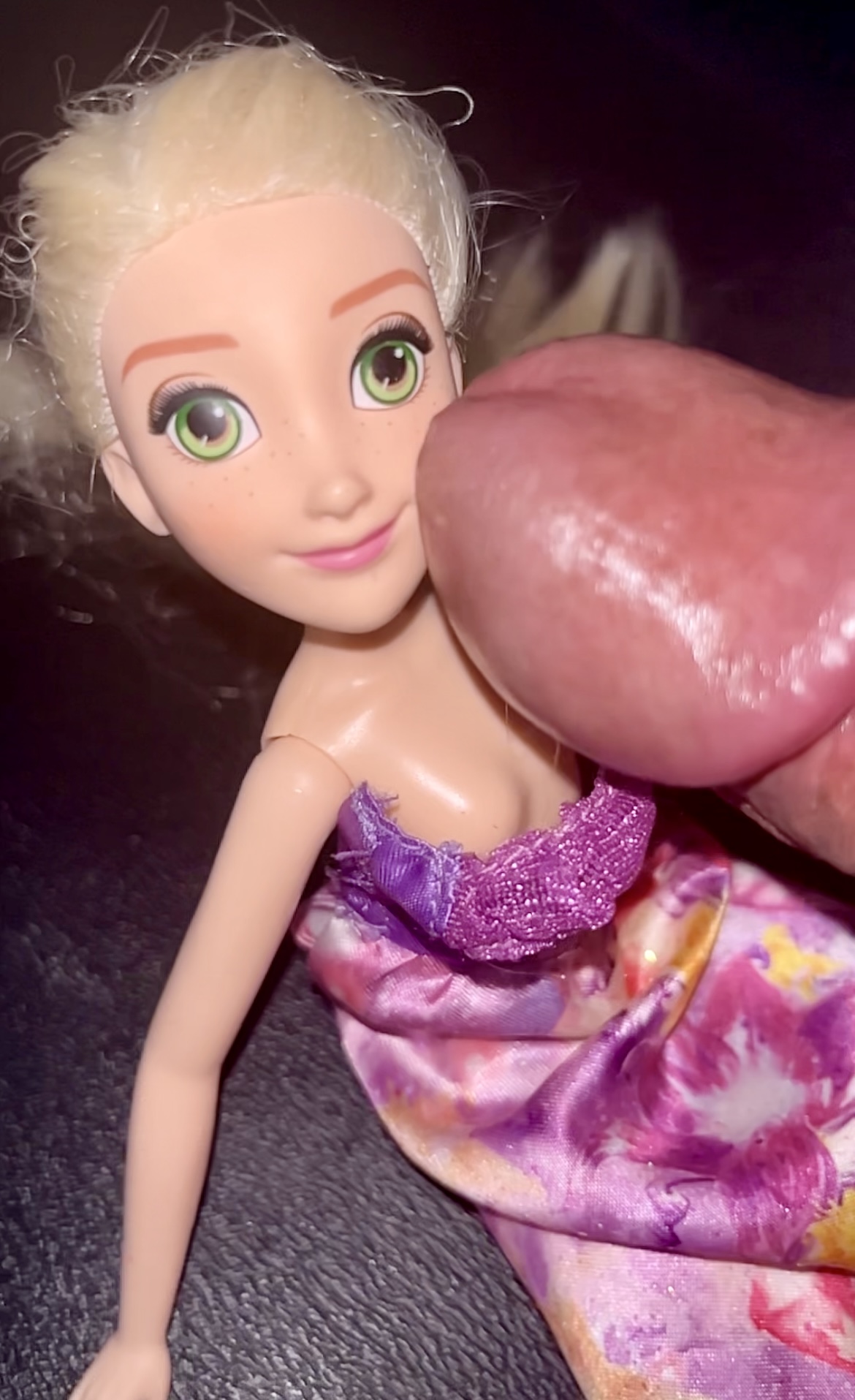 Disney's Frozen Elsa doll sperm Cumshot facial