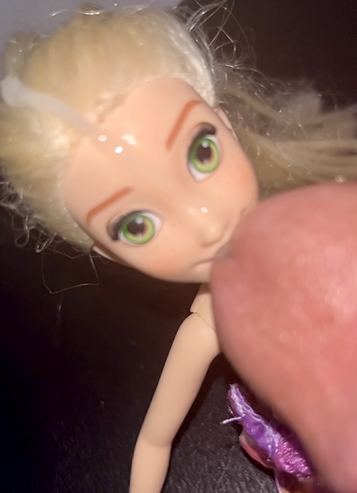 Disney's Frozen Elsa doll sperm Cumshot facial