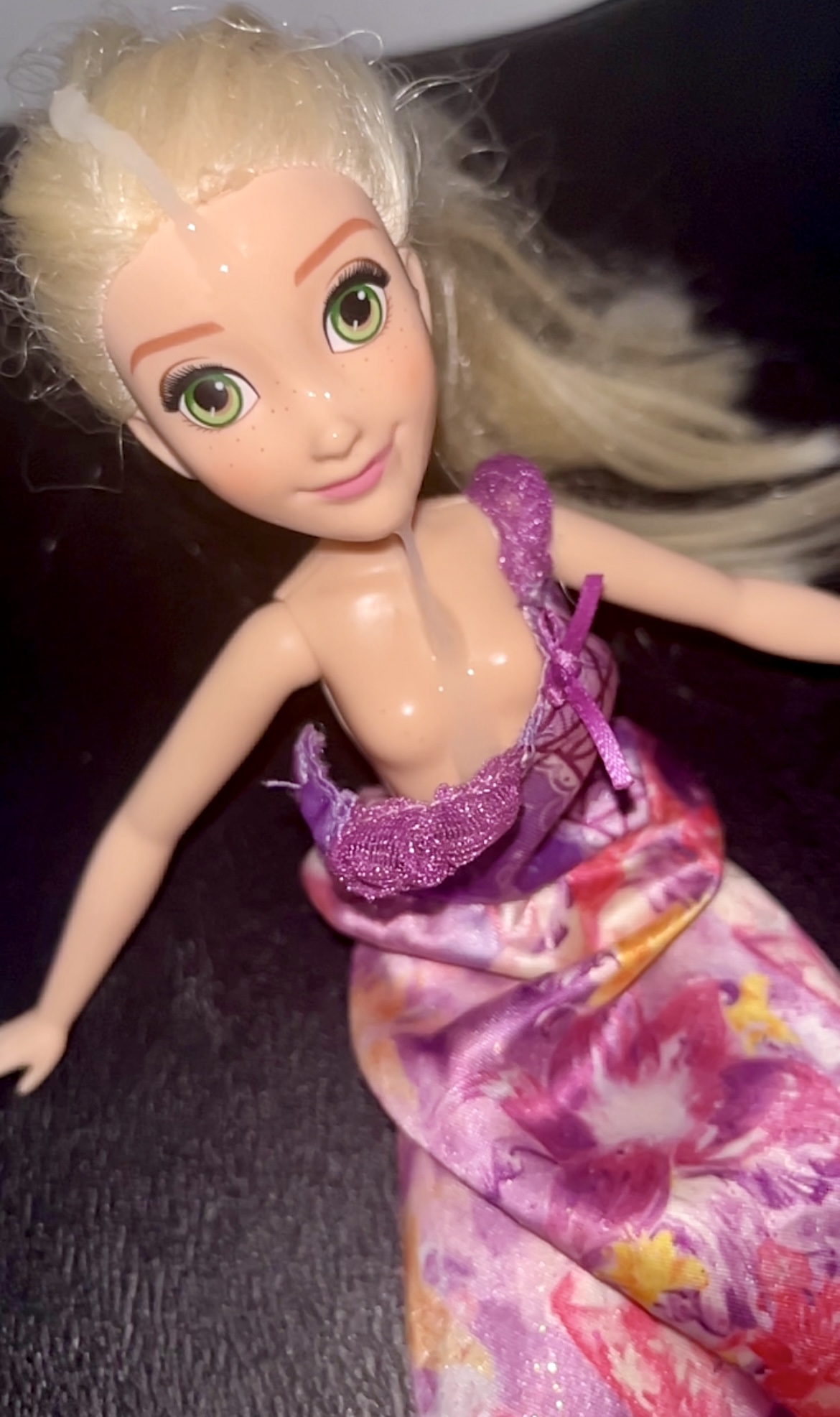 Disney's Frozen Elsa doll sperm Cumshot facial