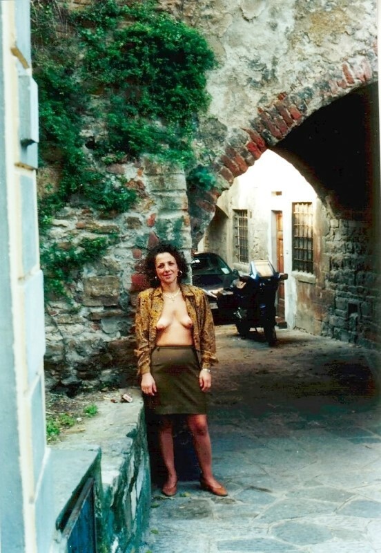 ITALIANA BOCCHINARA DANIELA LOMBARDINI