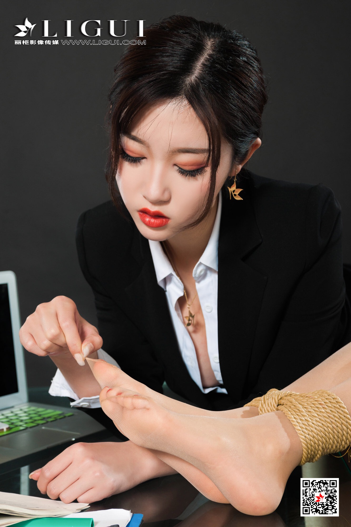 Chinese lady bondage 22