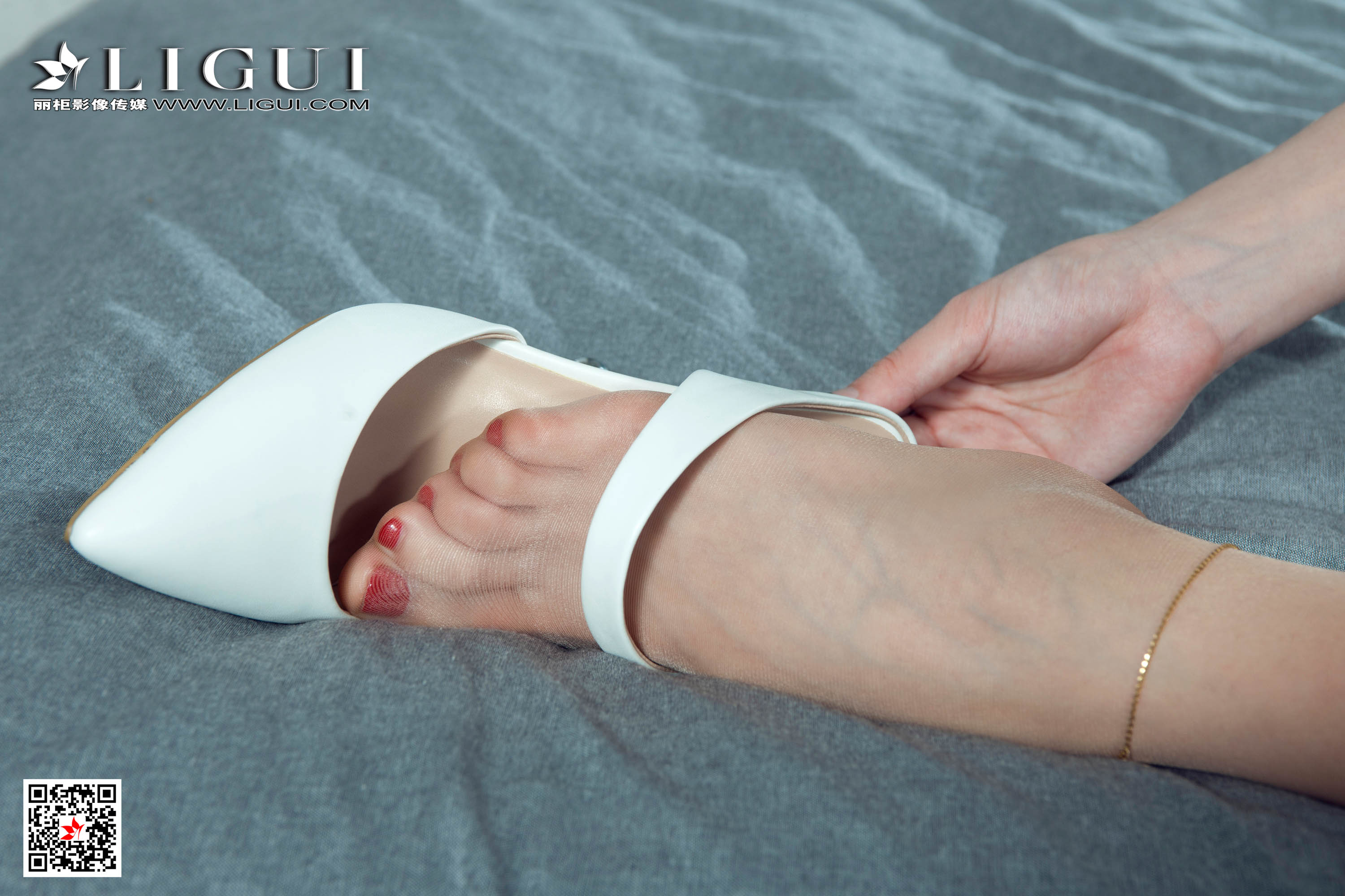 Chinese lady bondage 32