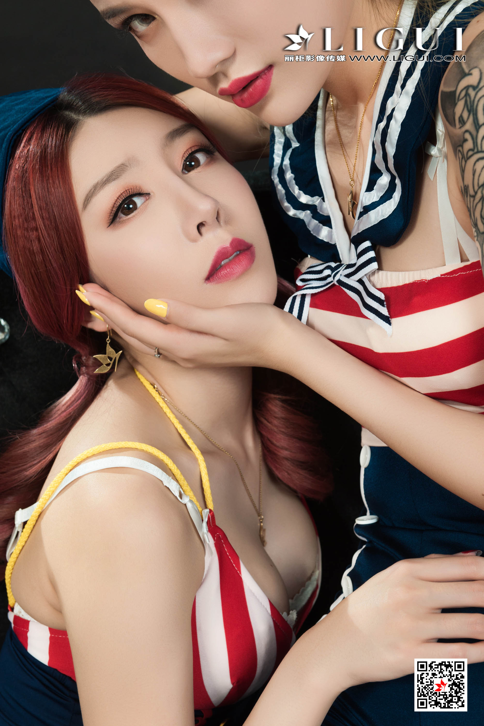 Foot Fetish Twin Flowers 111