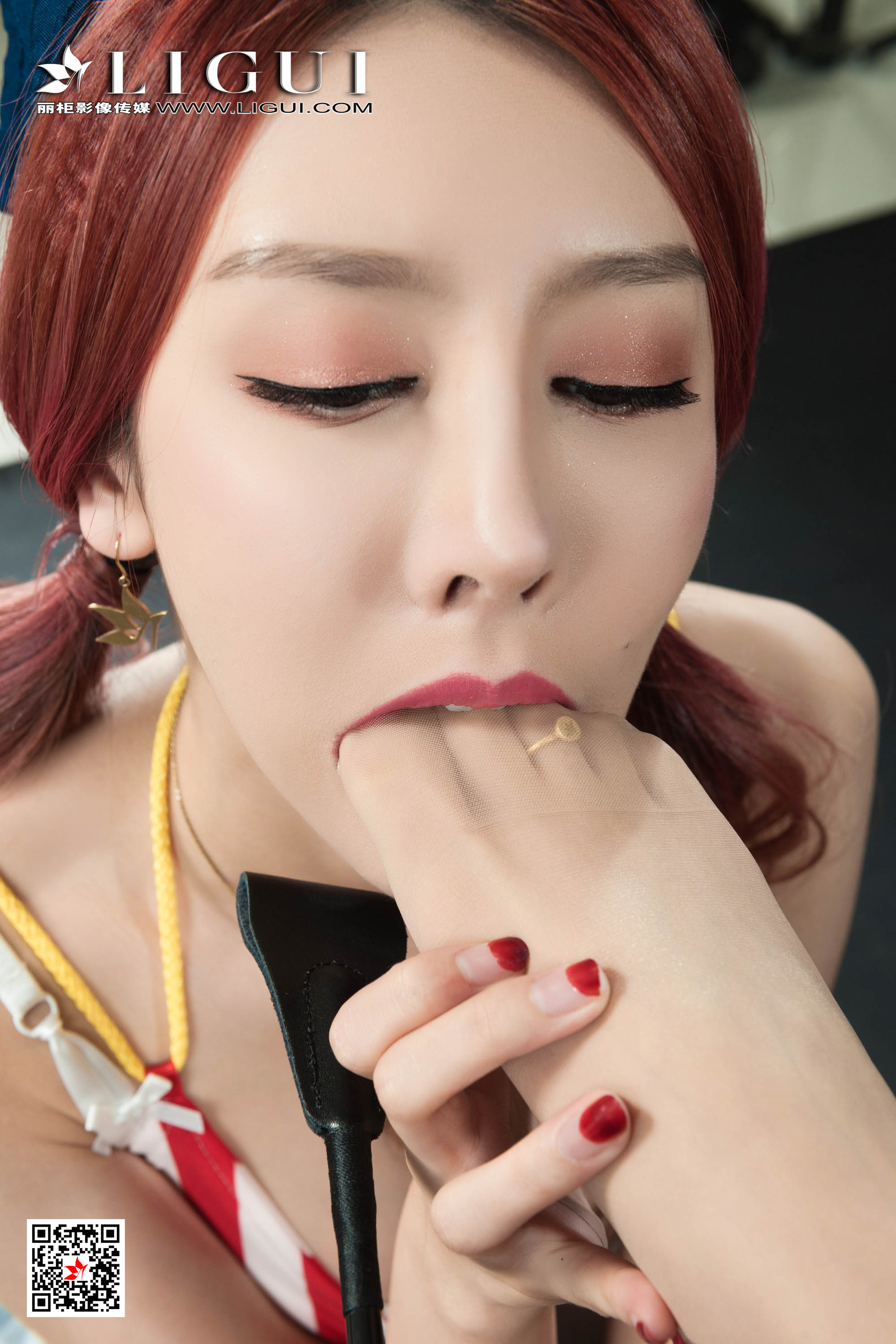 Foot Fetish Twin Flowers 111