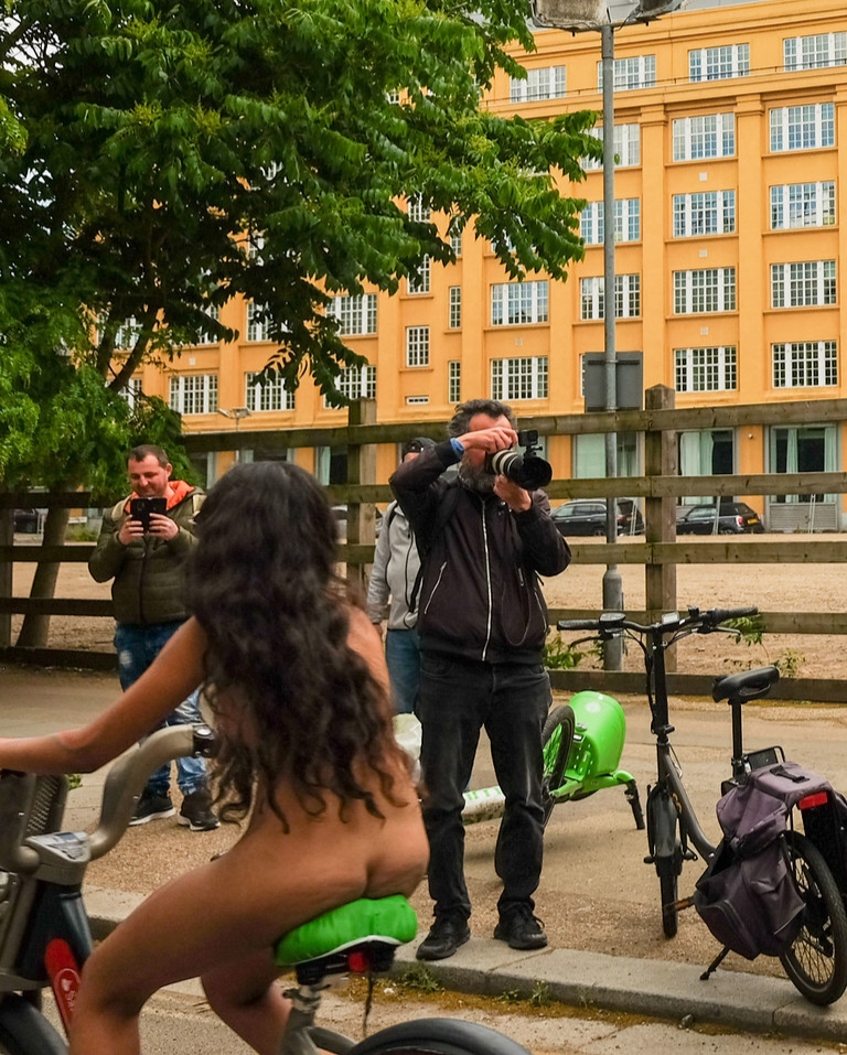 Indian girl public nude pics