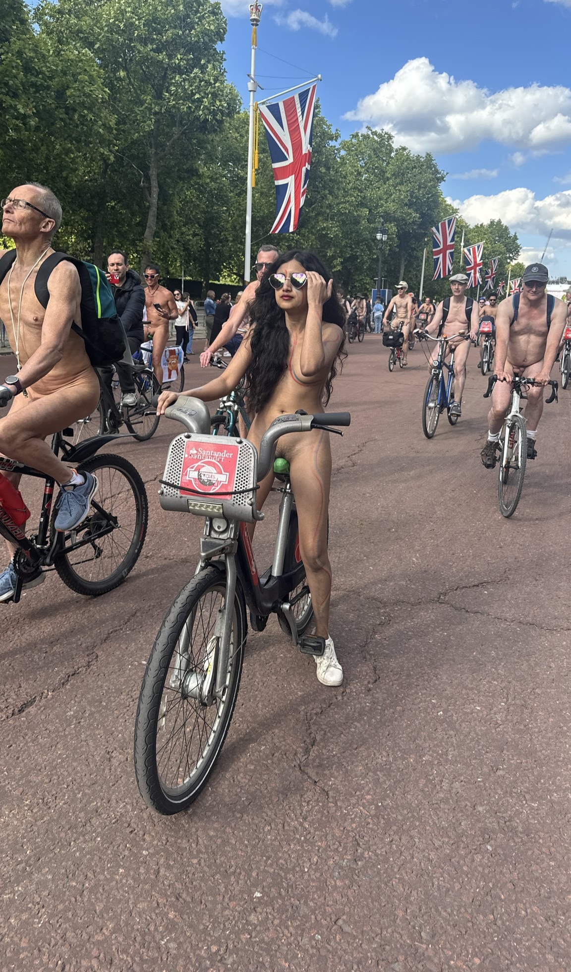 Indian girl public nude pics