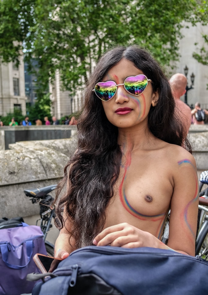 Indian girl public nude pics