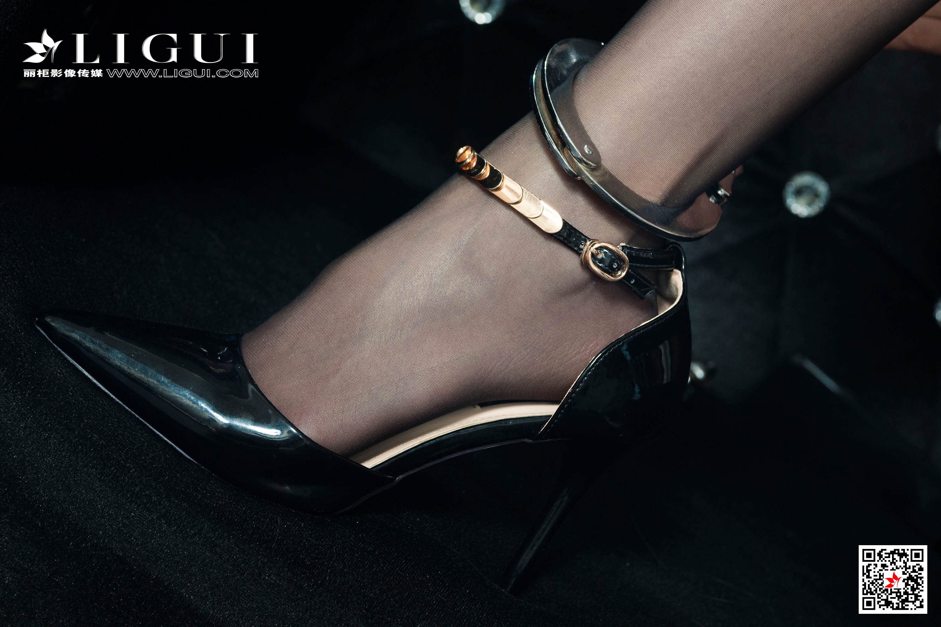 Chinese lady bondage 70