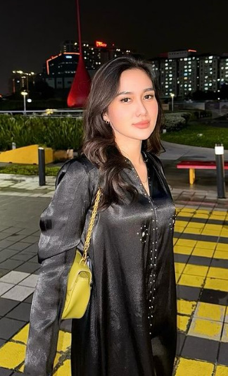 looking makes it uuhhooott_145