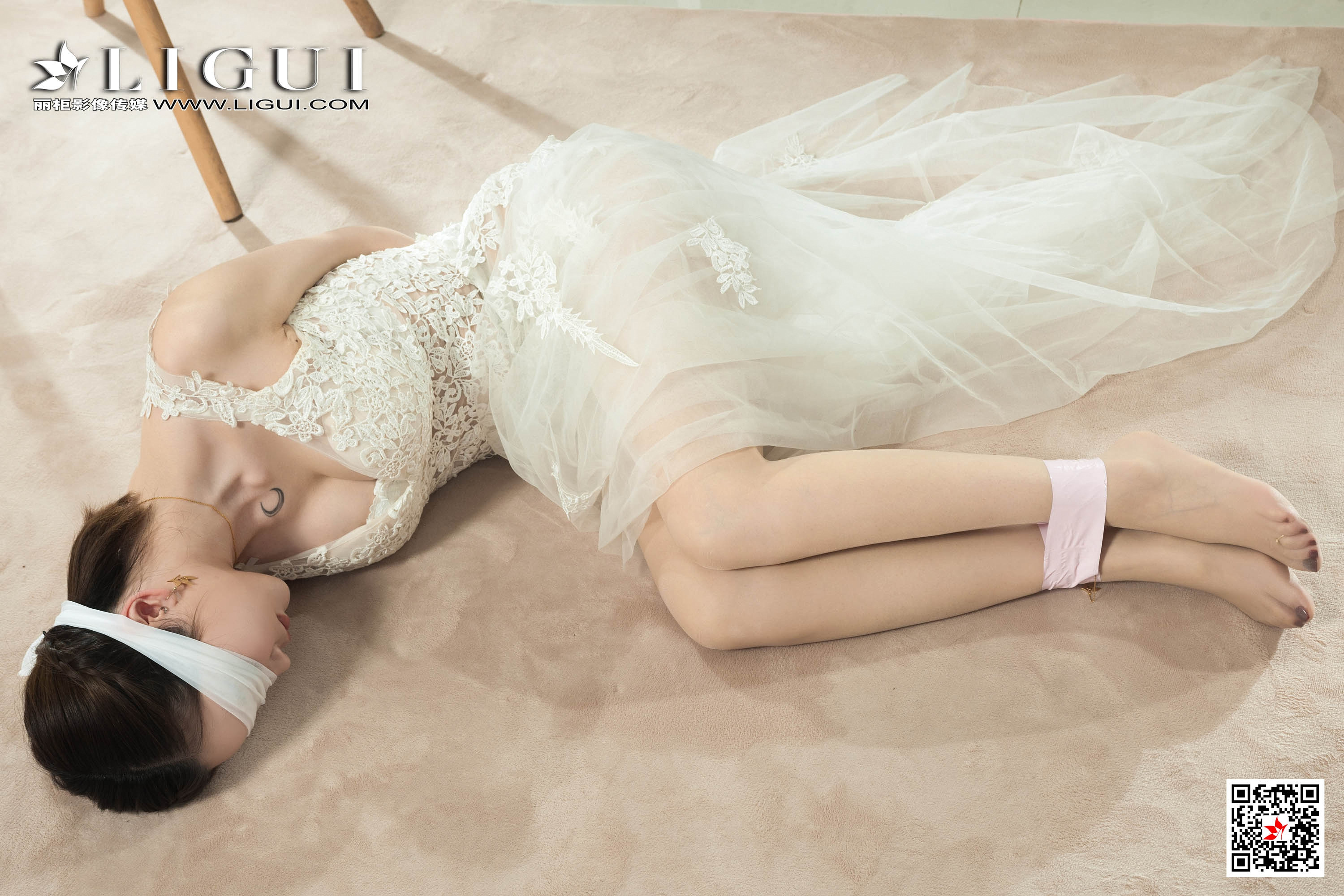 Chinese lady bondage 90