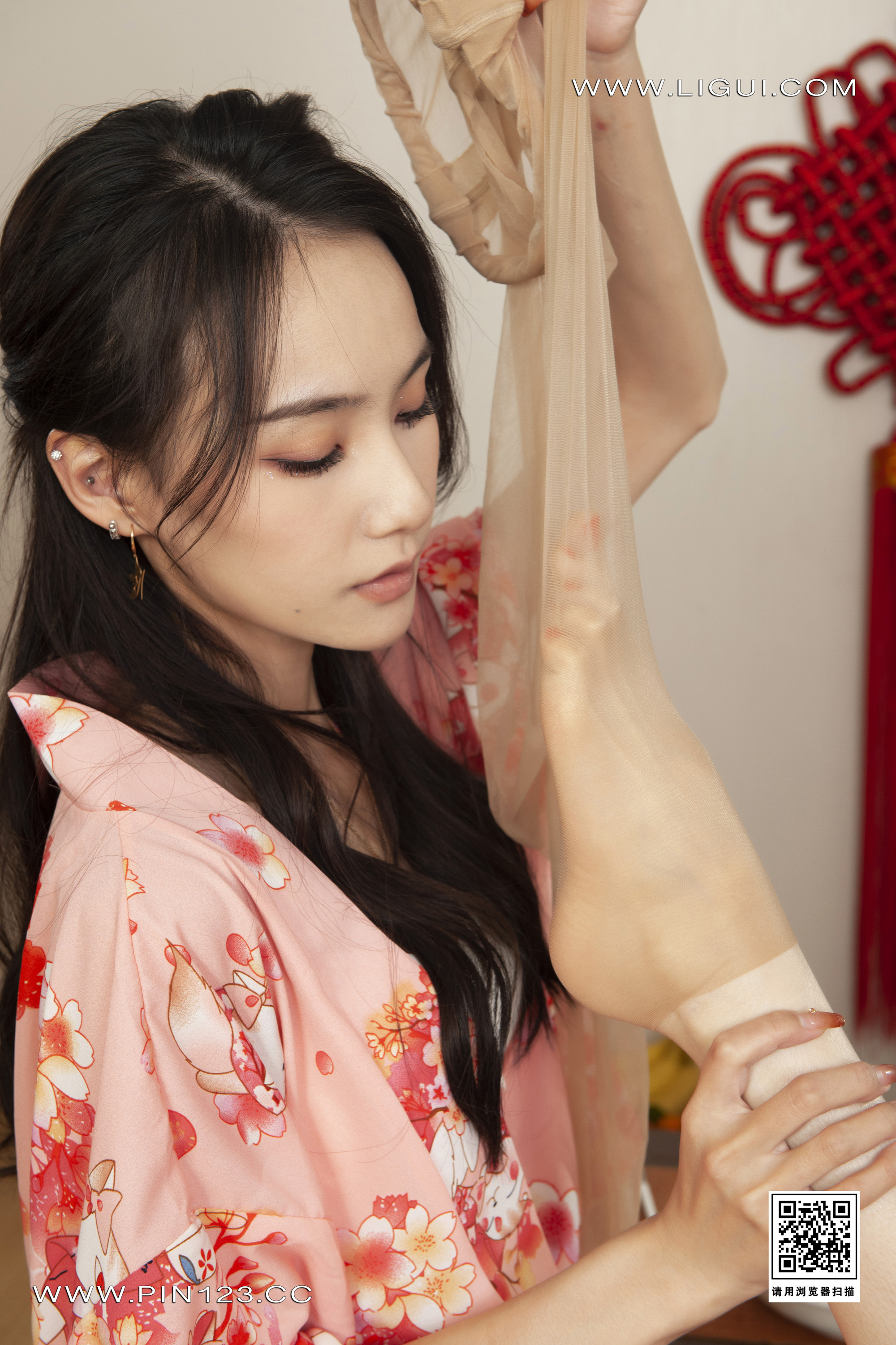 Foot Fetish Twin Flowers 113-2