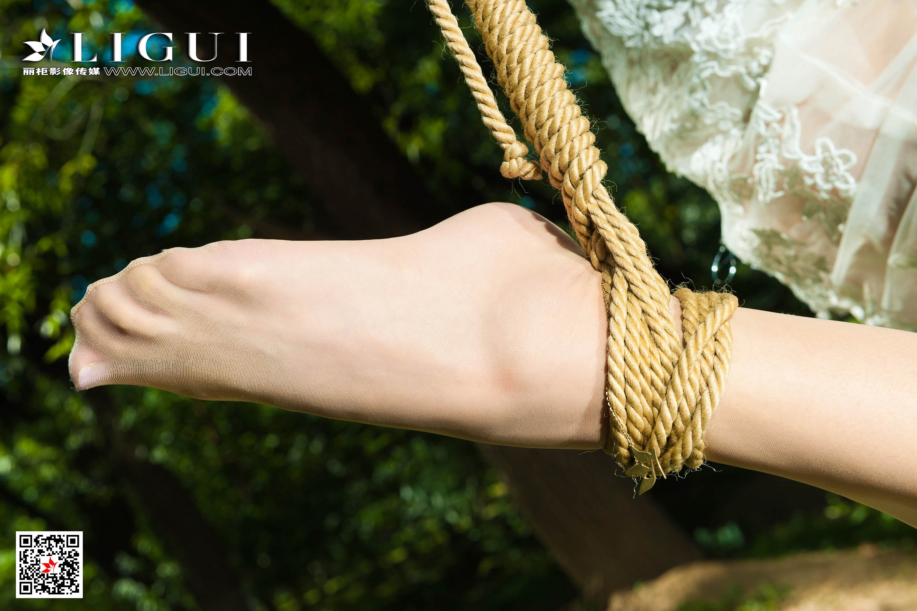 Chinese lady bondage 102