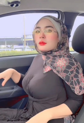 looking makes it uuhhooott_172