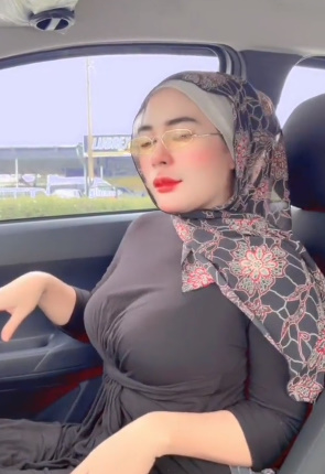 looking makes it uuhhooott_172