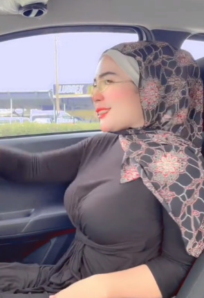 looking makes it uuhhooott_172